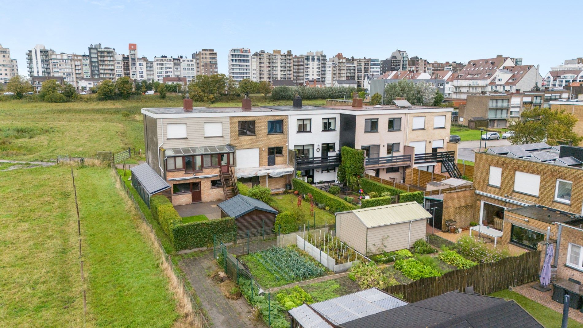 Te renoveren woning nabij zee en strand foto 4