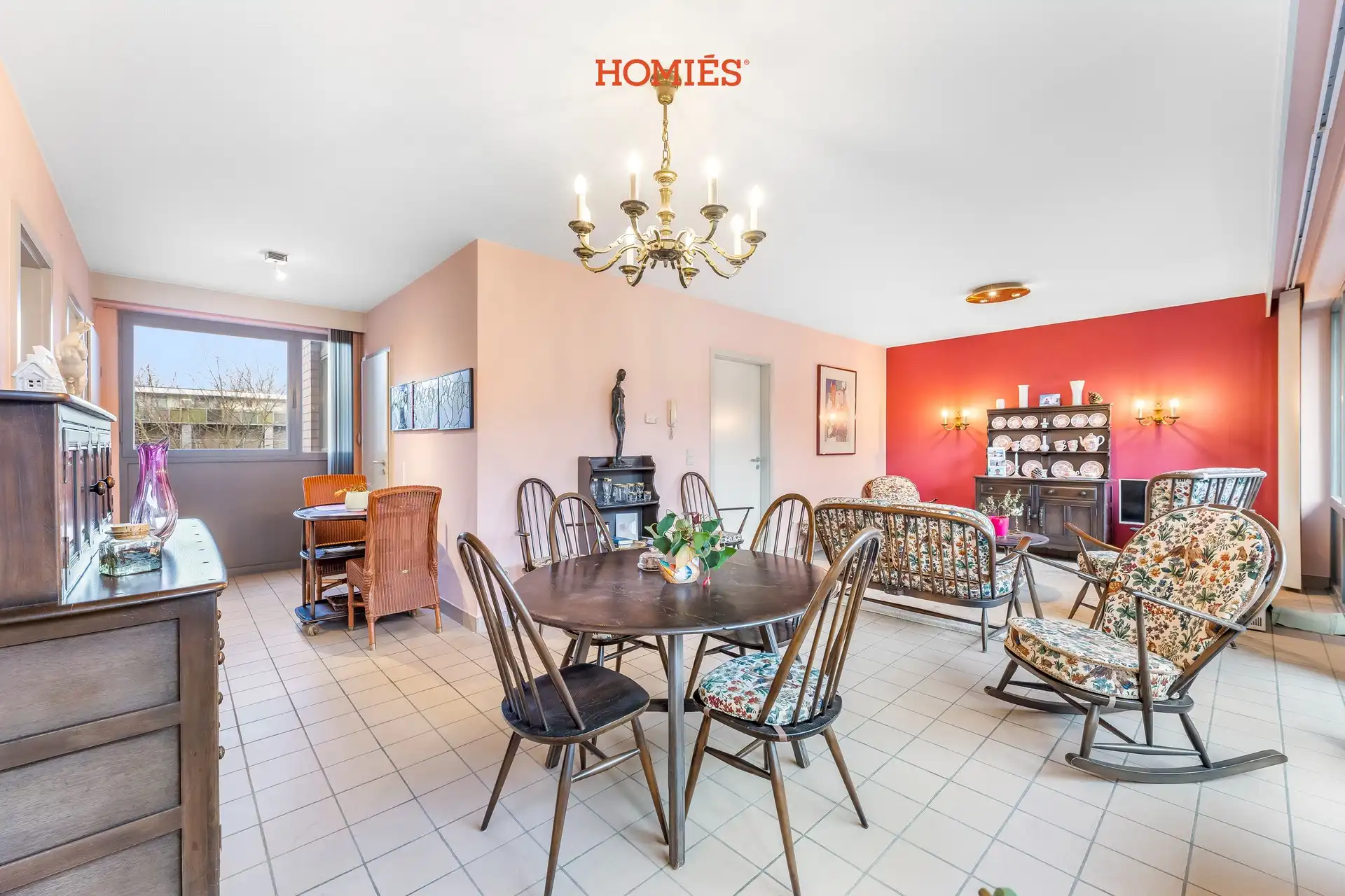 Ruim 3-slaapkamerappartement met staanplaats foto 3