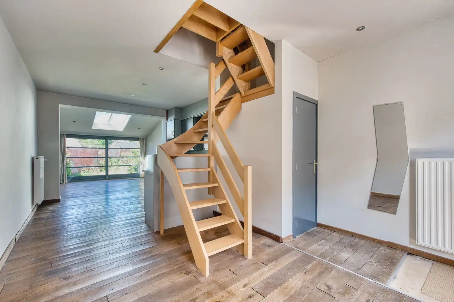 Assebroek, leuk ENERGIEZUINIG gezellig &nbsp;instapklaar woonhuis met 3 SLAAPKAMERS en tuintje foto 6