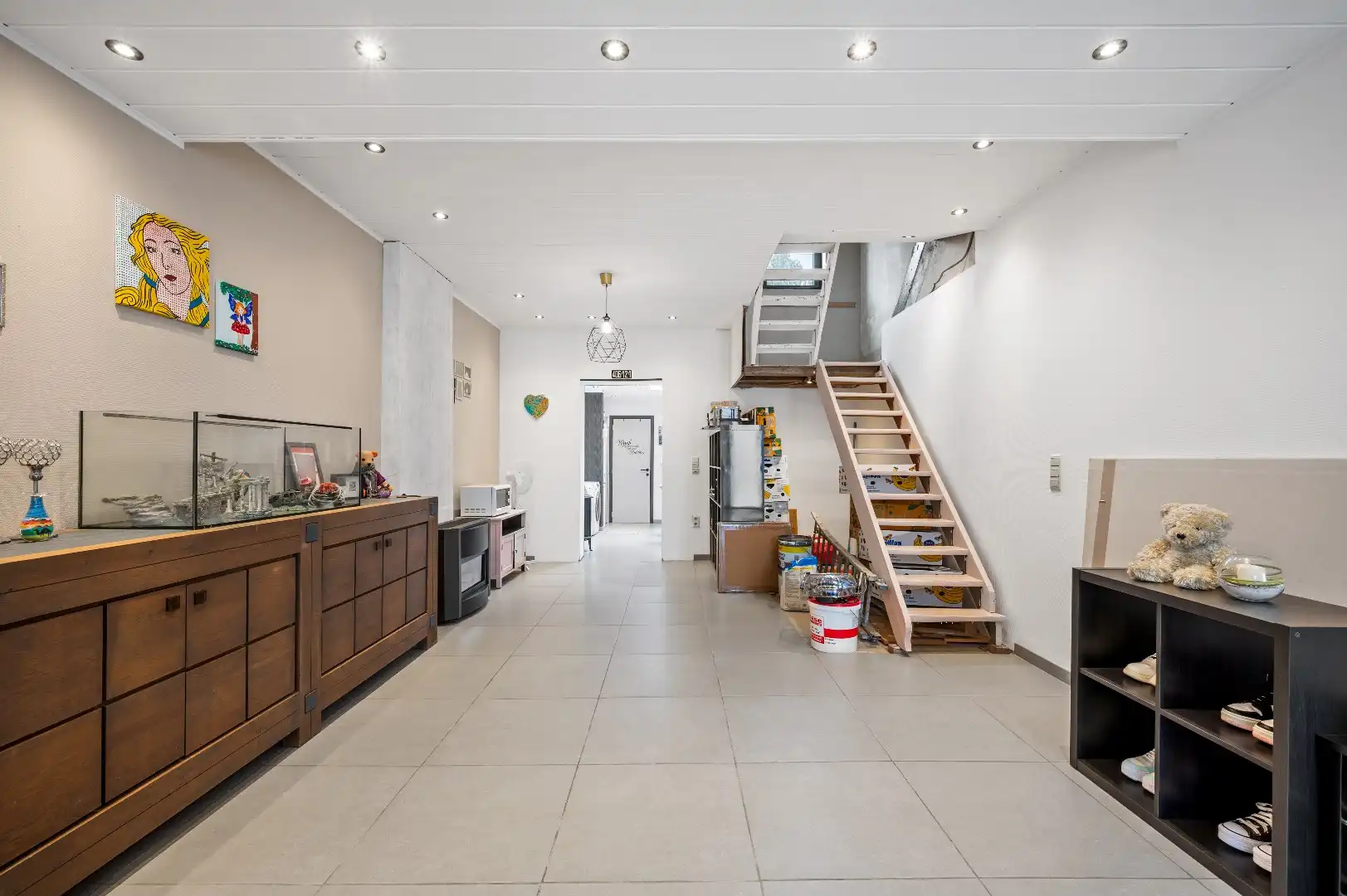 Af te werken rijwoning op de Tiense stadsrand foto 8