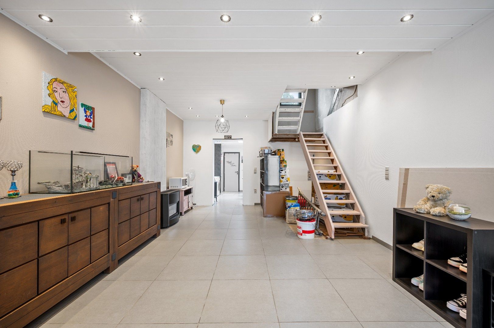 Af te werken rijwoning op de Tiense stadsrand foto 8