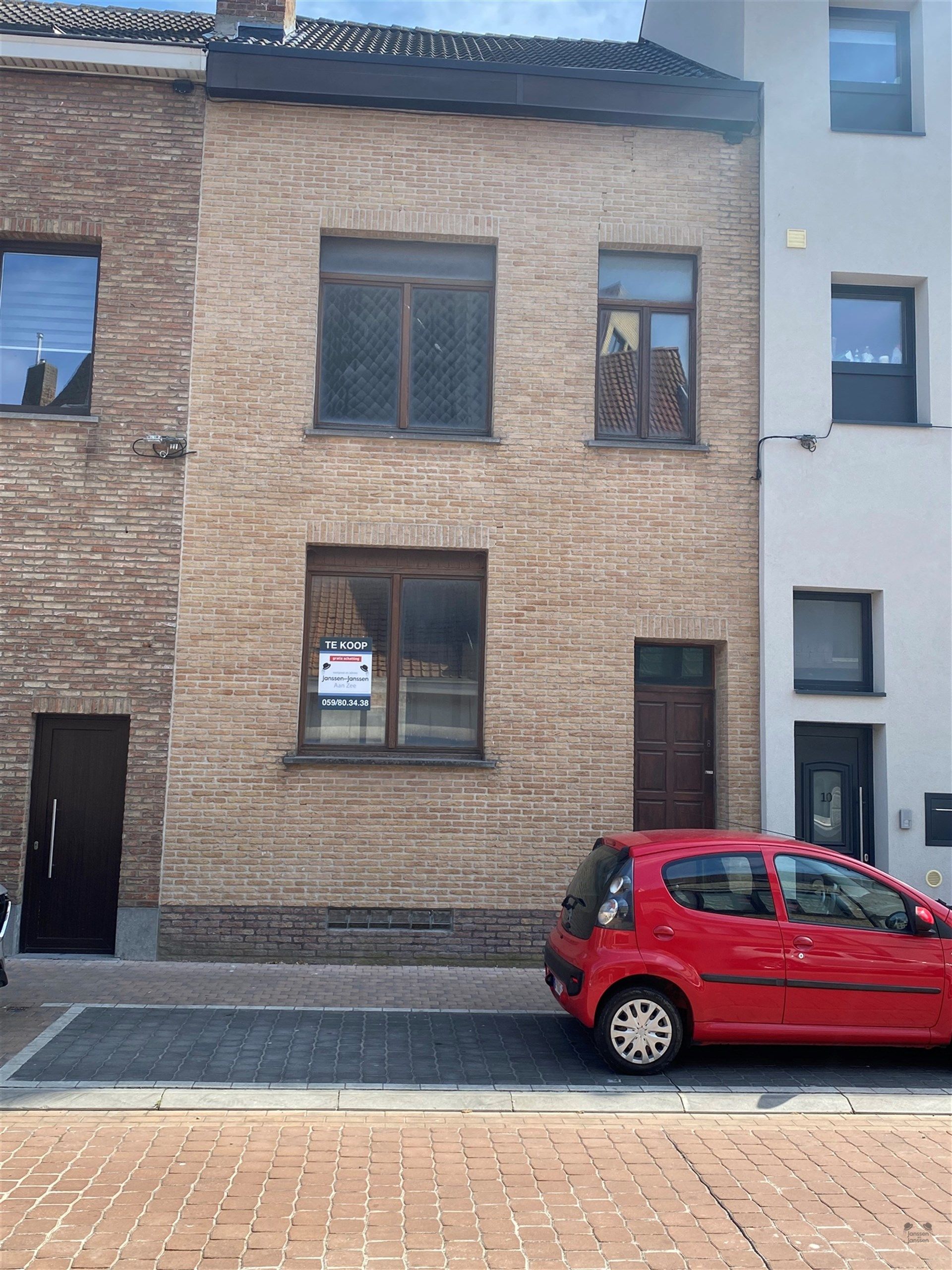 Ruime woning met 5 slaapkamers te Oostende foto 30