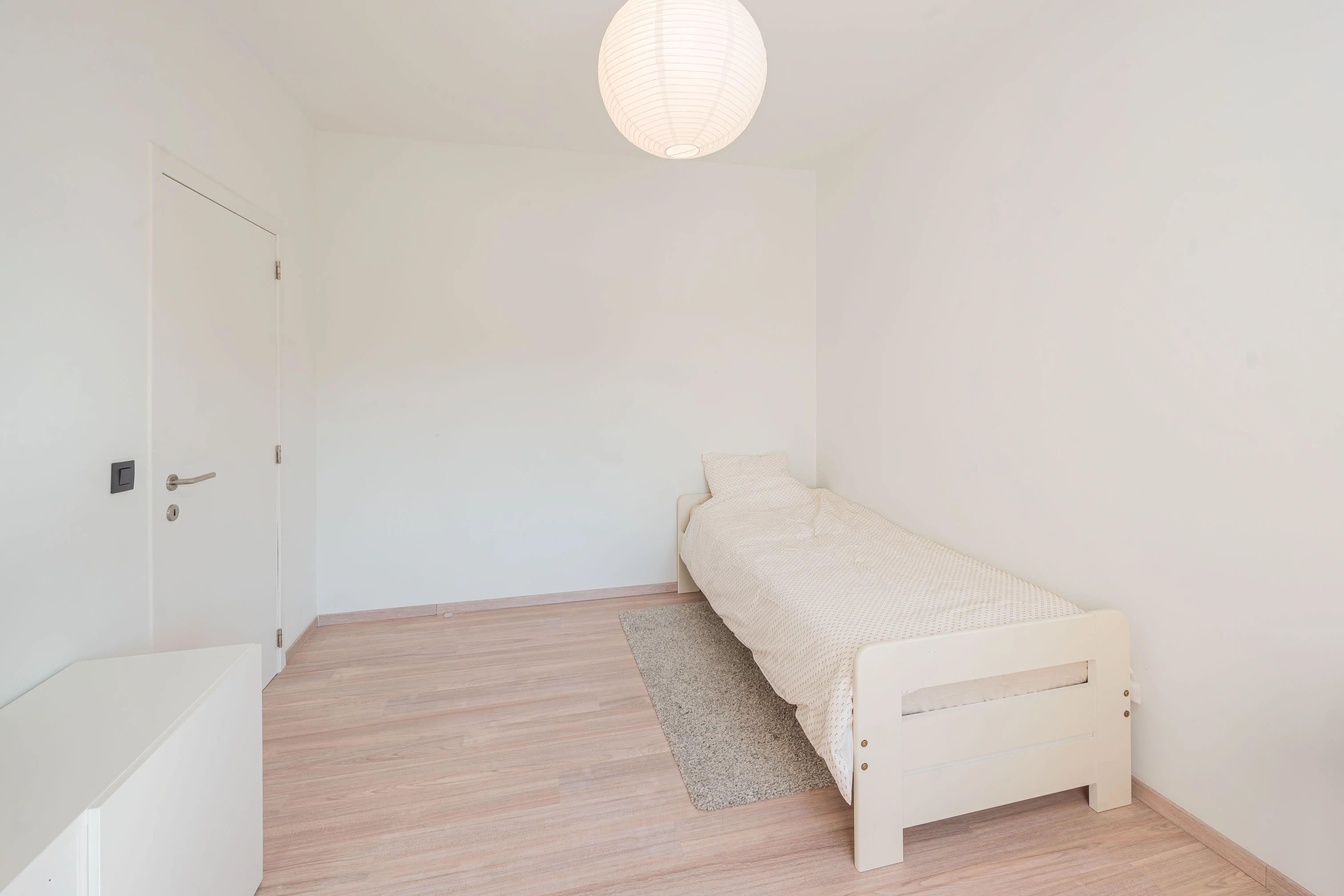 Instapklare en verrassend ruime woning in hartje Willebroek foto 12