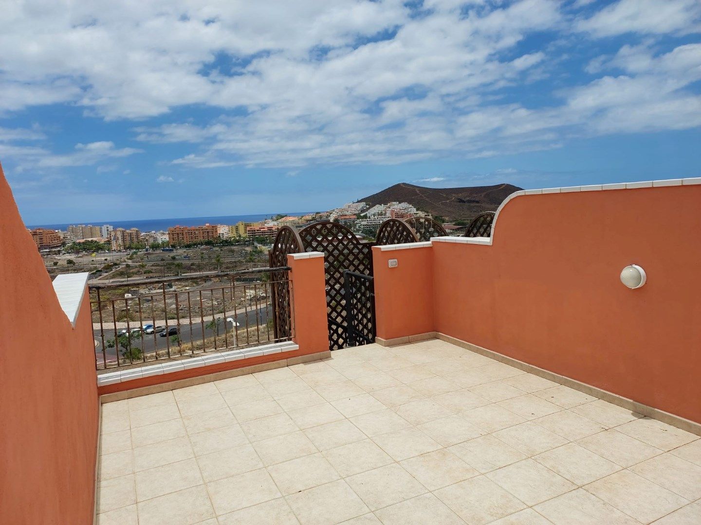 Gerenoveerde penthouse met zeezicht in Granada Park te Tenerife foto 25