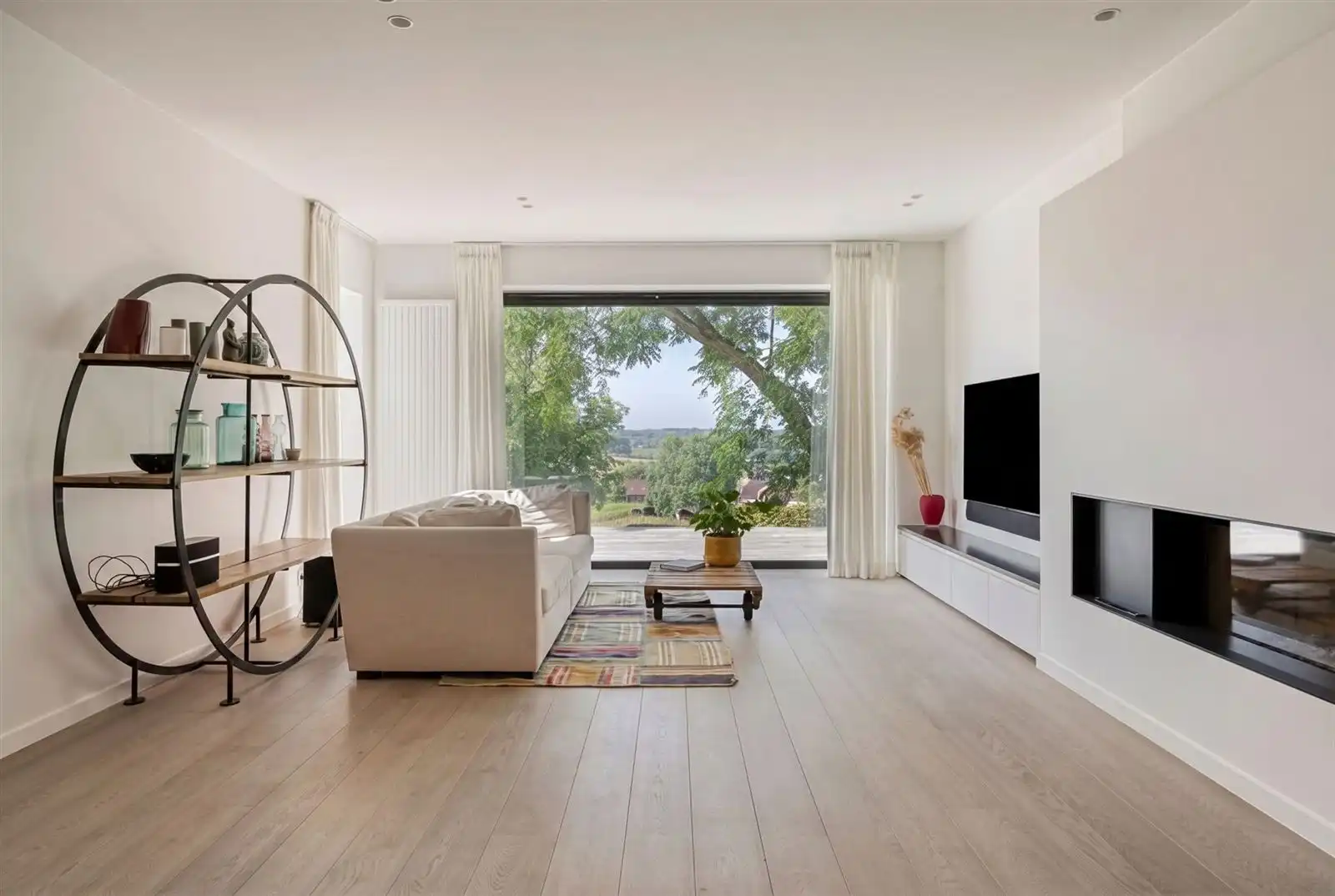 Villa met 4 slaapkamers, tuin met zwemvijver  foto 7
