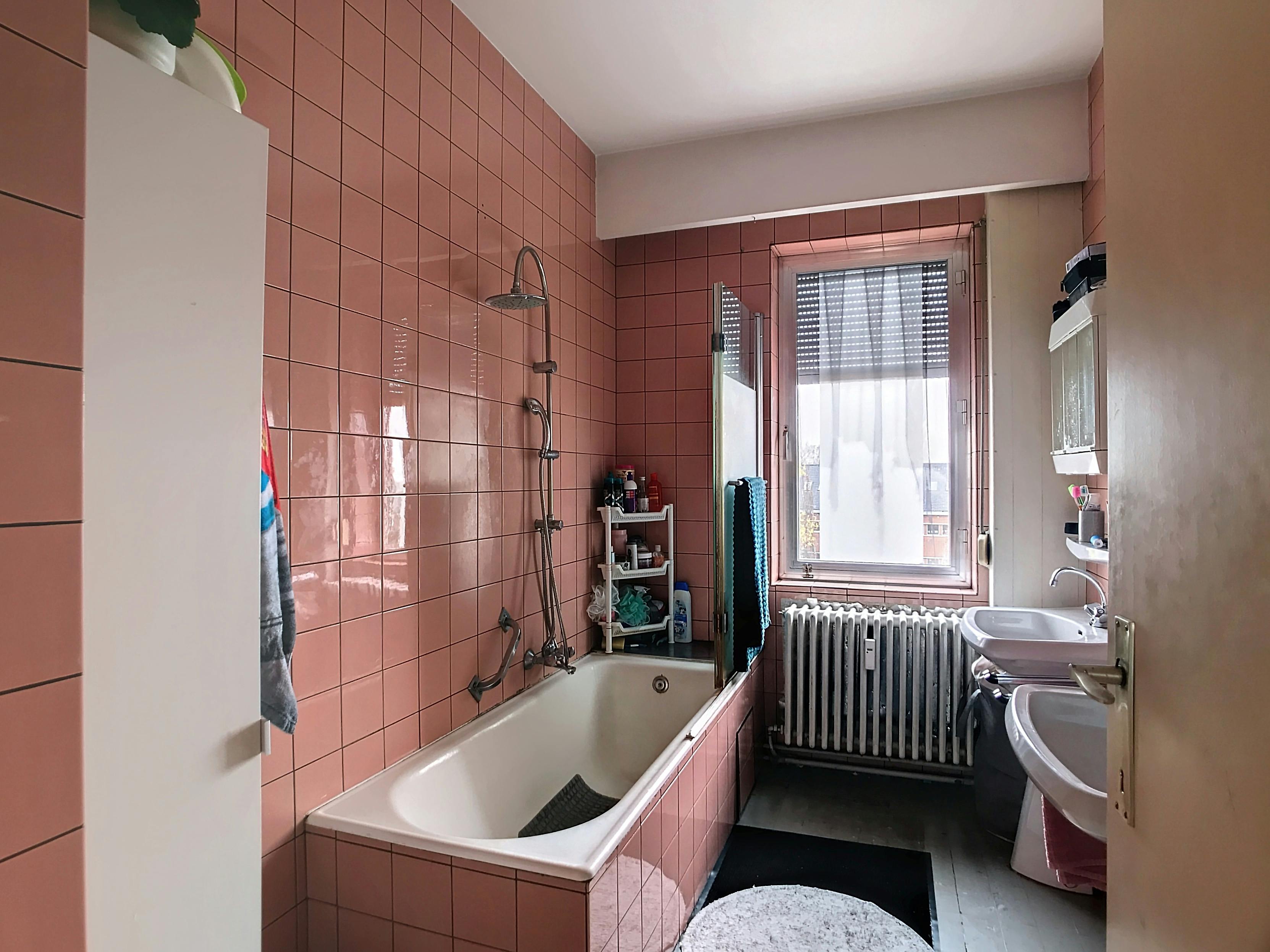 Centraal gelegen ruim appartement met garage te Beveren  foto 14