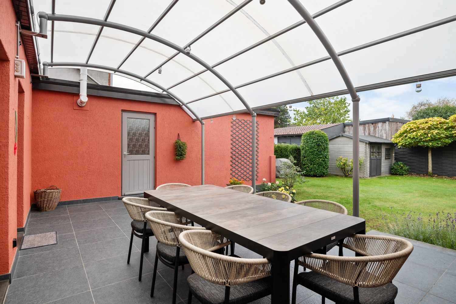 Prachtige recent gerenoveerde gezinswoning met tuin en garage in hartje Brasschaat foto 21