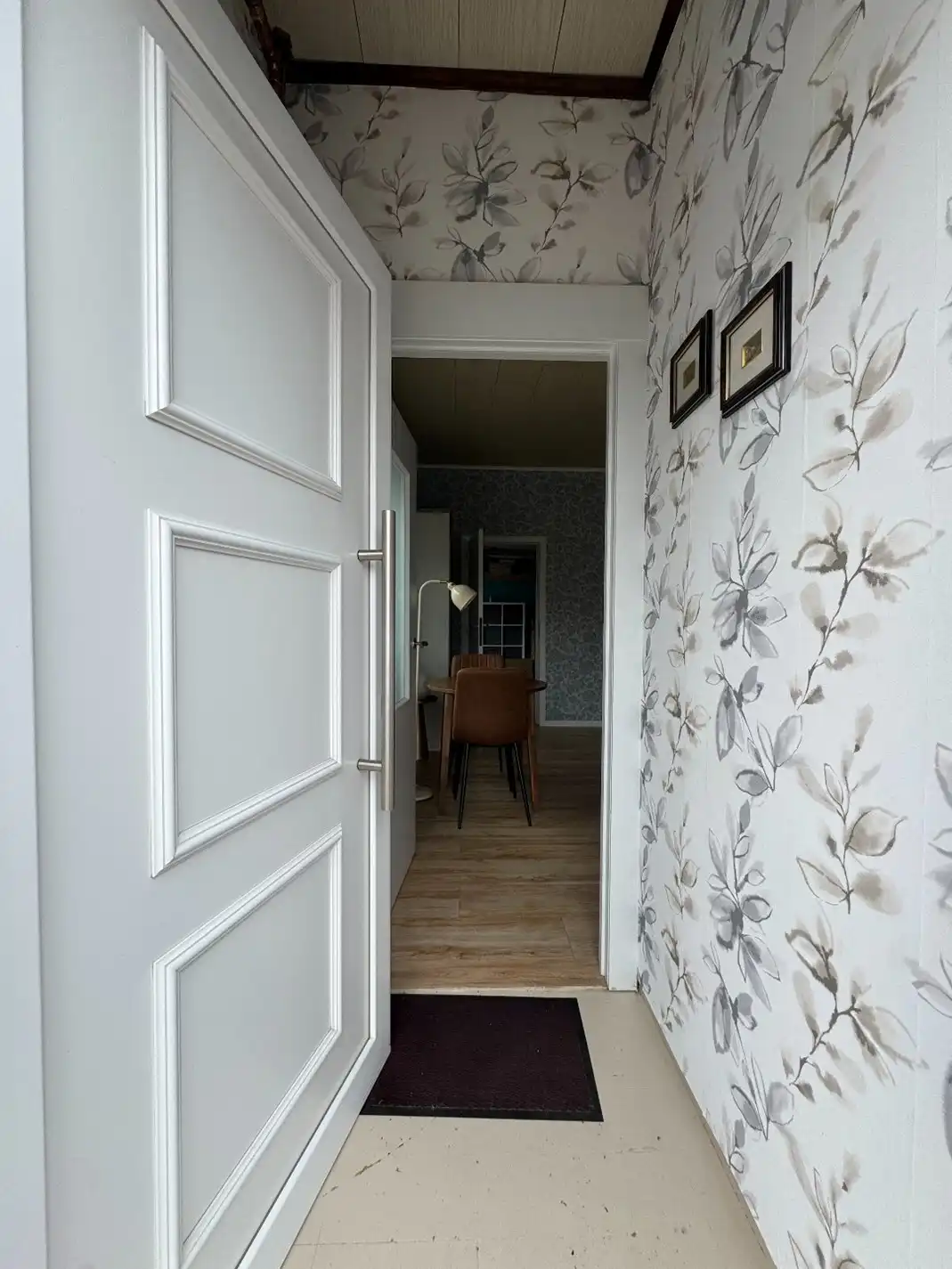 Te koop: ruime woning met onder andere slaapkamer en badkamer op het gelijkvloers.  foto 2