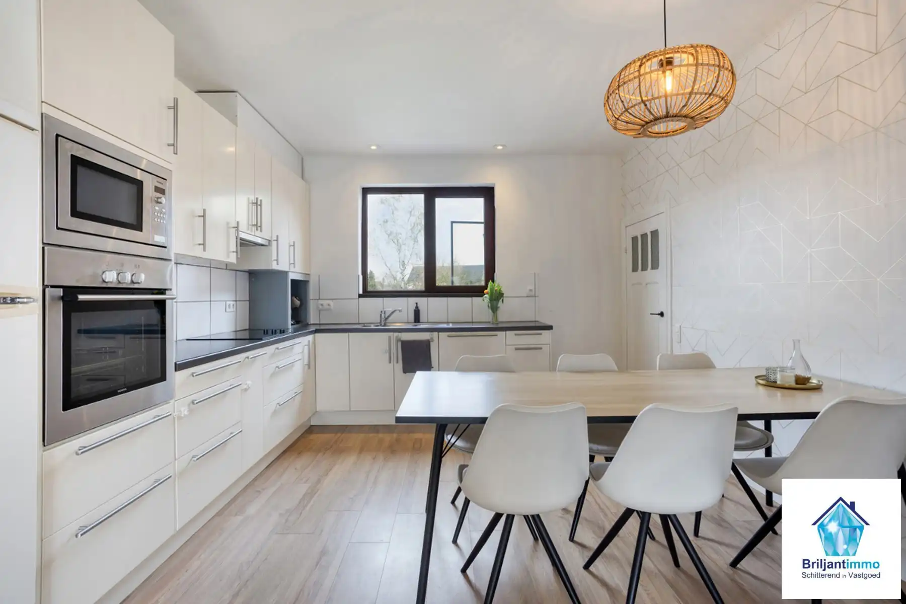 Ruime open bebouwing met tal van troeven in Elewijt centrum foto 9