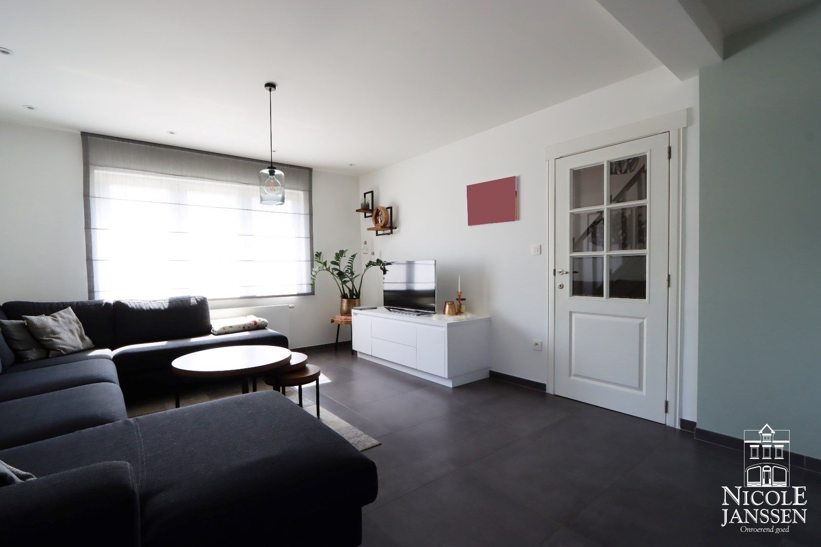 Compleet gerenoveerde charmante gezinswoning met tuin foto 4