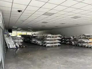 COMMERCIEEL PAND NABIJ DRUKKE VERKEERSADER TE HASSELT foto 3