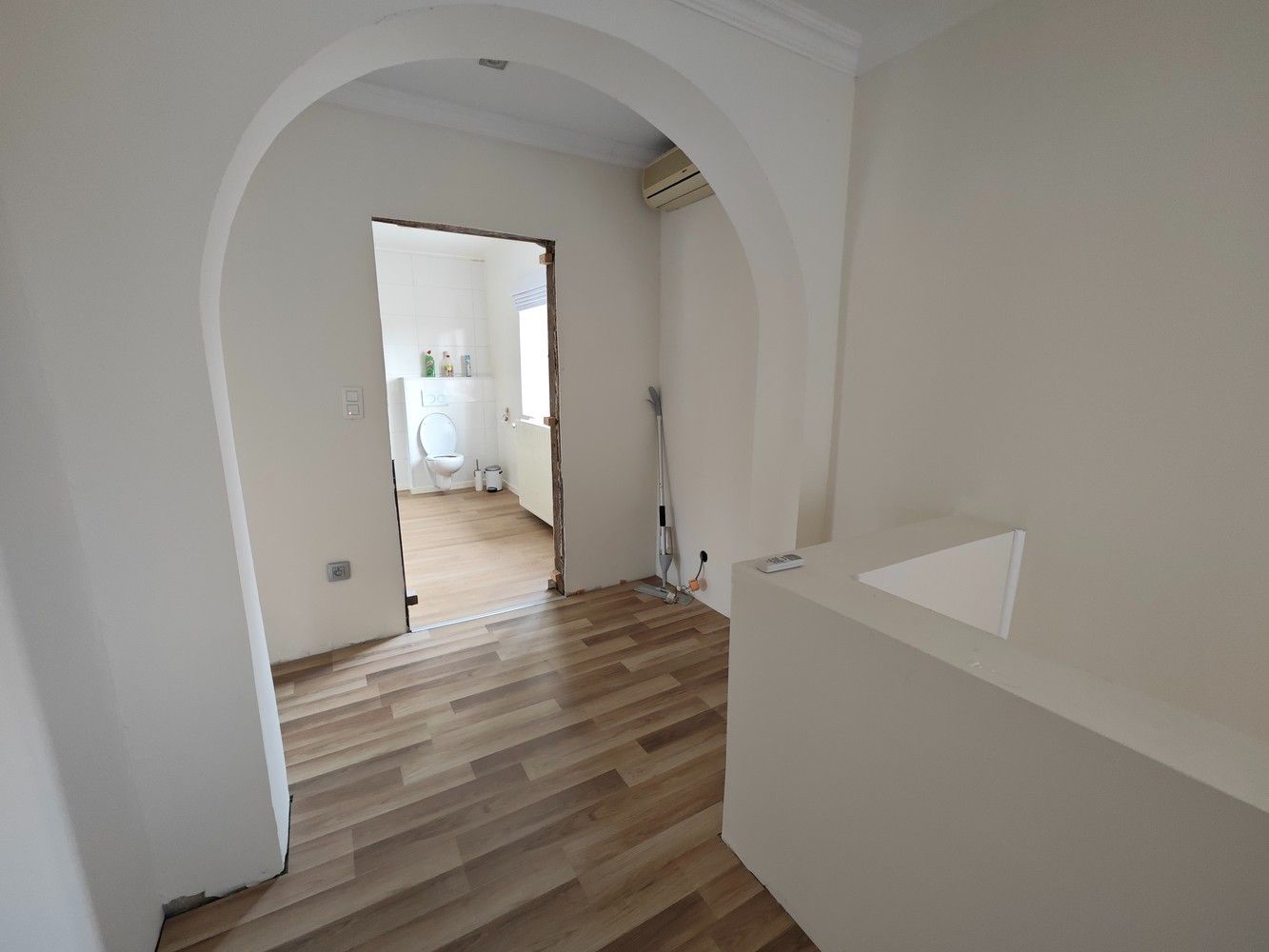 Grotendeels gerenov. gezinswoning met ruimte voor zelfst. activiteit foto 25