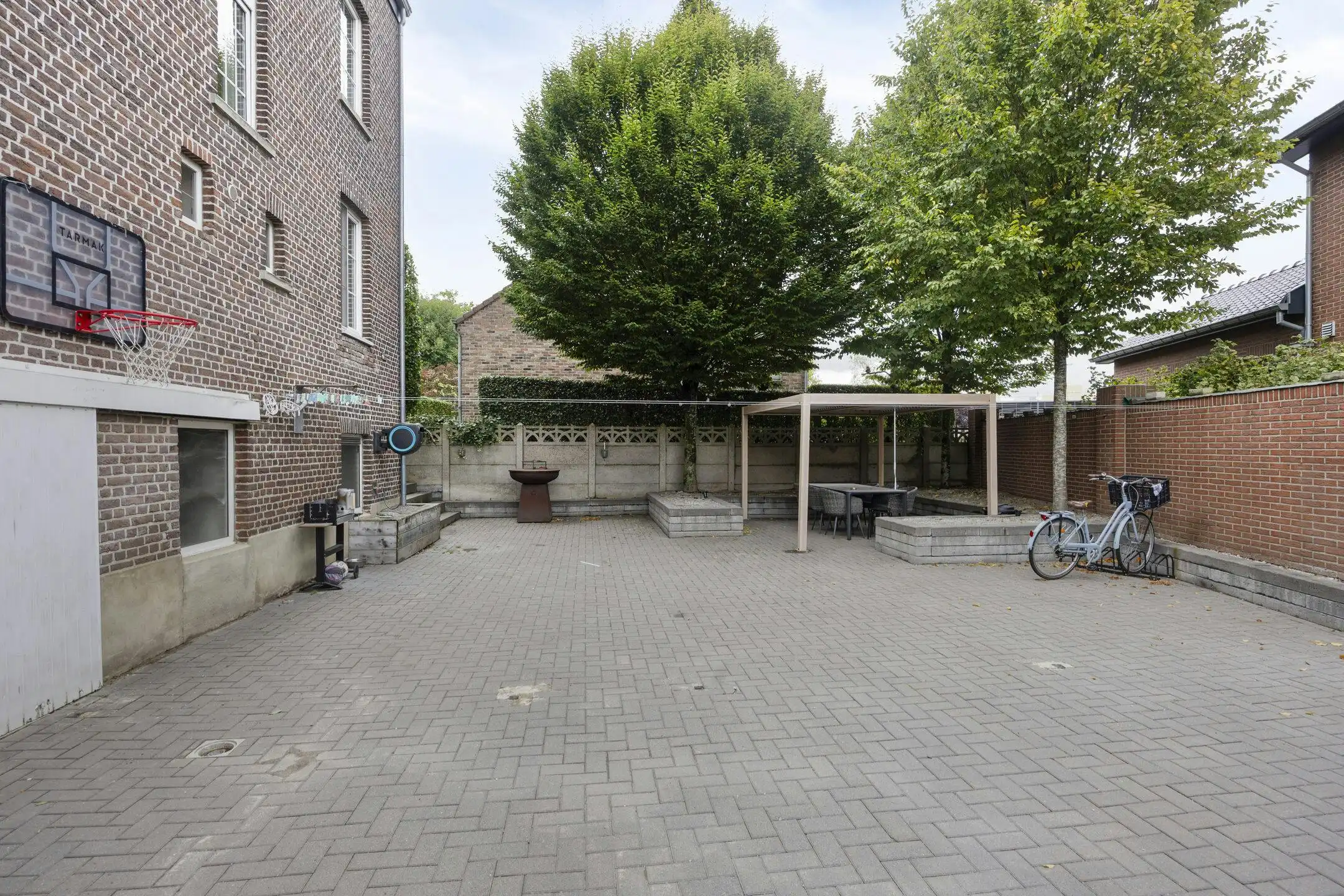 Ruime, charmante woning met loft te koop in Maaseik foto 20