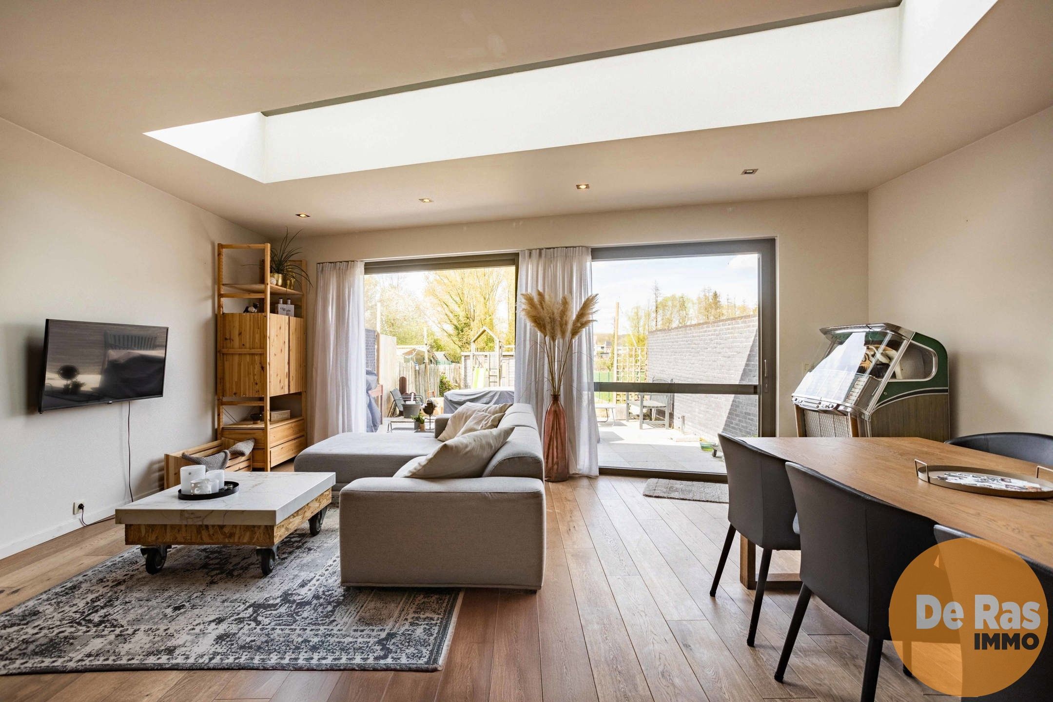 HERZELE - Recente gesloten bebouwing op een centrale ligging foto 4