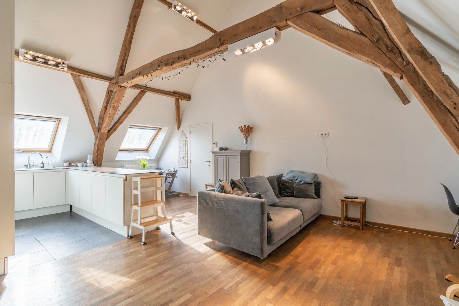 Unieke, gerestaureerde hoeve op toplocatie te Neerijse foto 19