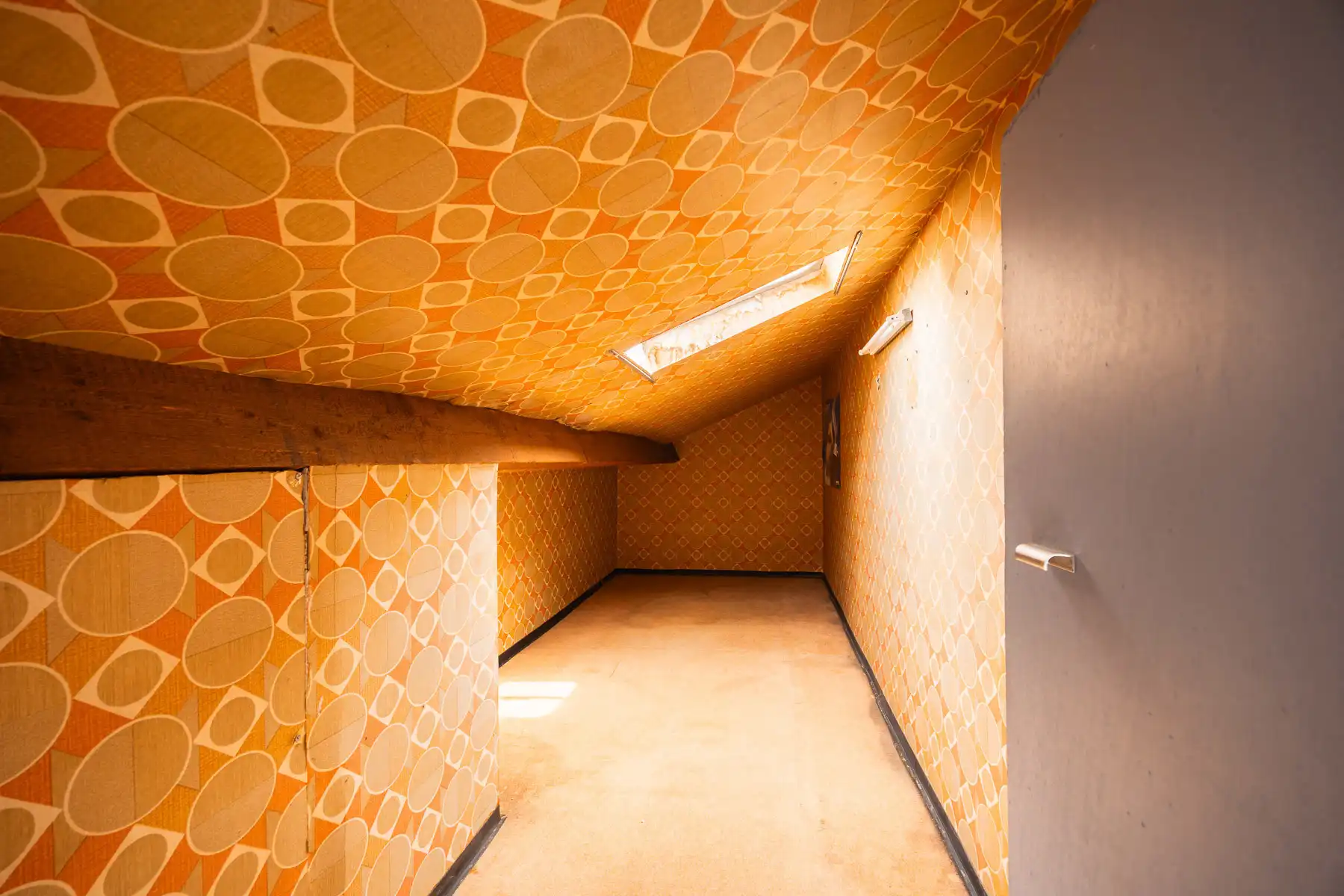 Karaktervolle villa met veel potentieel op een riant perceel foto 16