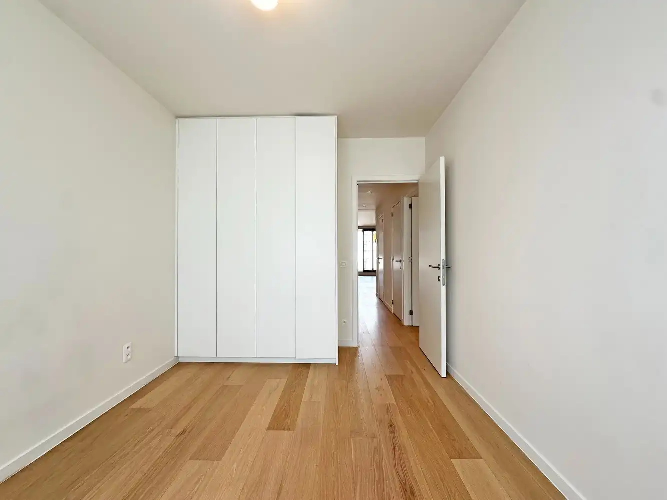 2 slaapkamer appartement met 2 terrassen en staanplaats te Antwerpen foto 8