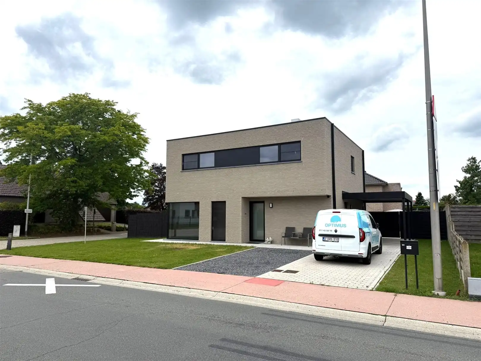 TE HUUR: Ruime open bebouwing met 3 slaapkamers te Pelt! foto 2