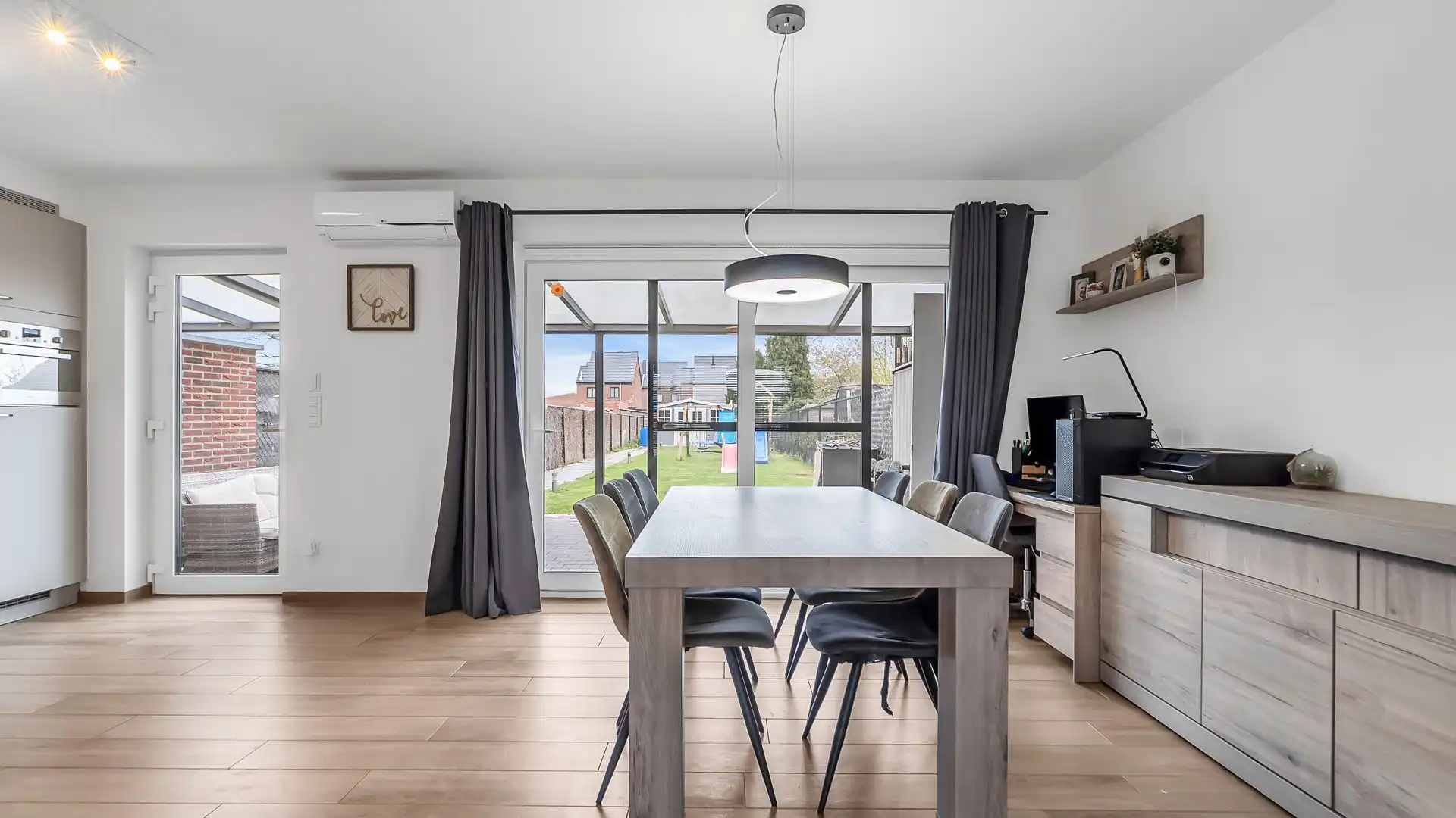 INSTAPKLARE ENERGIEZUINIGE GEZINSWONING MET 3 SLPKS EN ZONNEPANELEN TE KOOP IN MAASMECHELEN foto 5