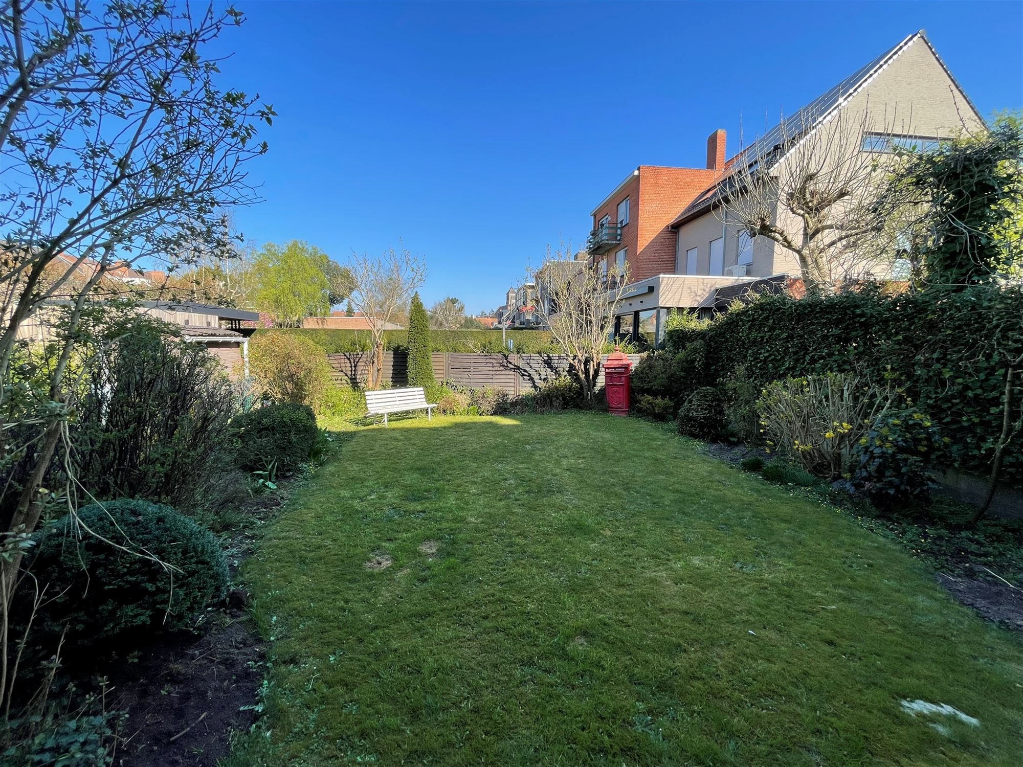 Half open woonhuis foto 16