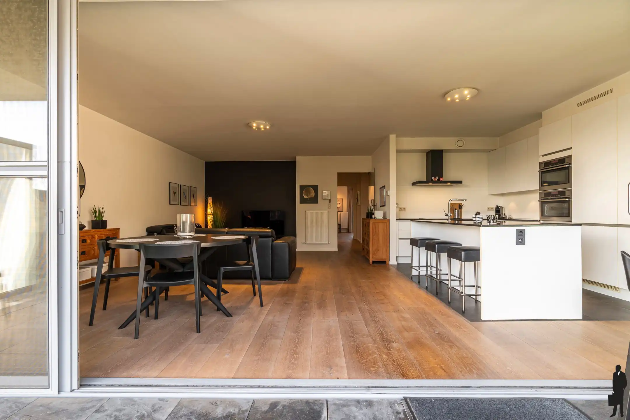 Luxe appartement met terras en zicht op parktuin foto 7