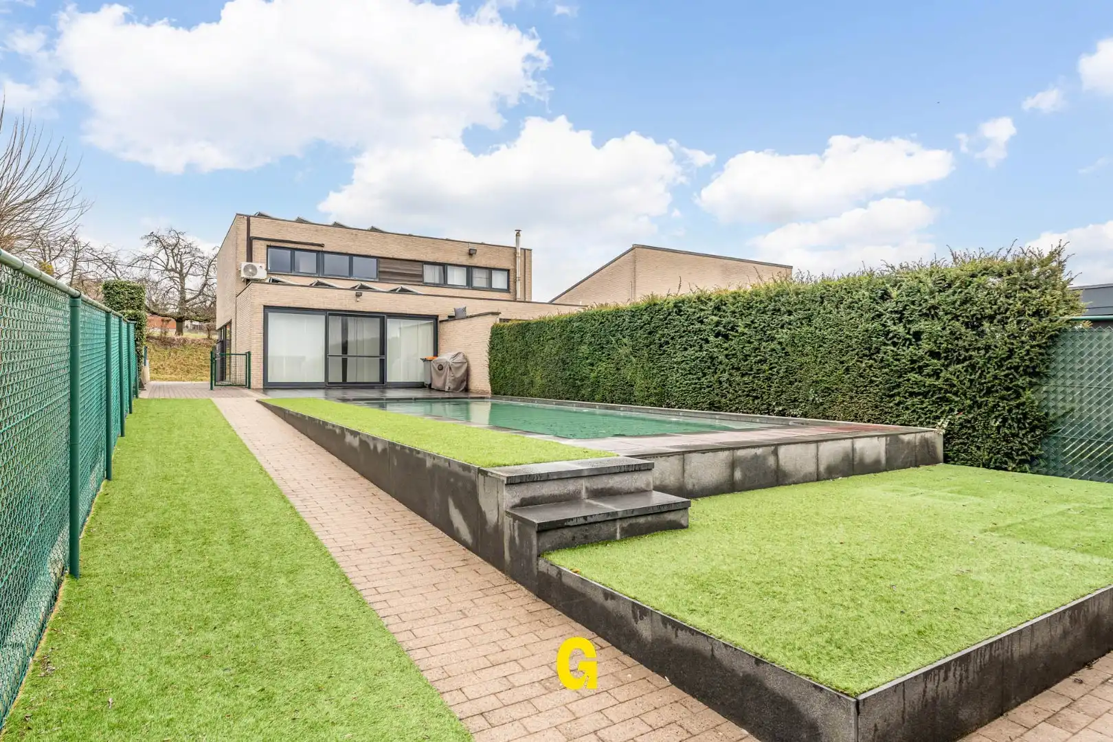 Knappe halfopen woning met zuidwest gerichte tuin met zwembad, rustig gelegen te Kleine Spouwen foto 28