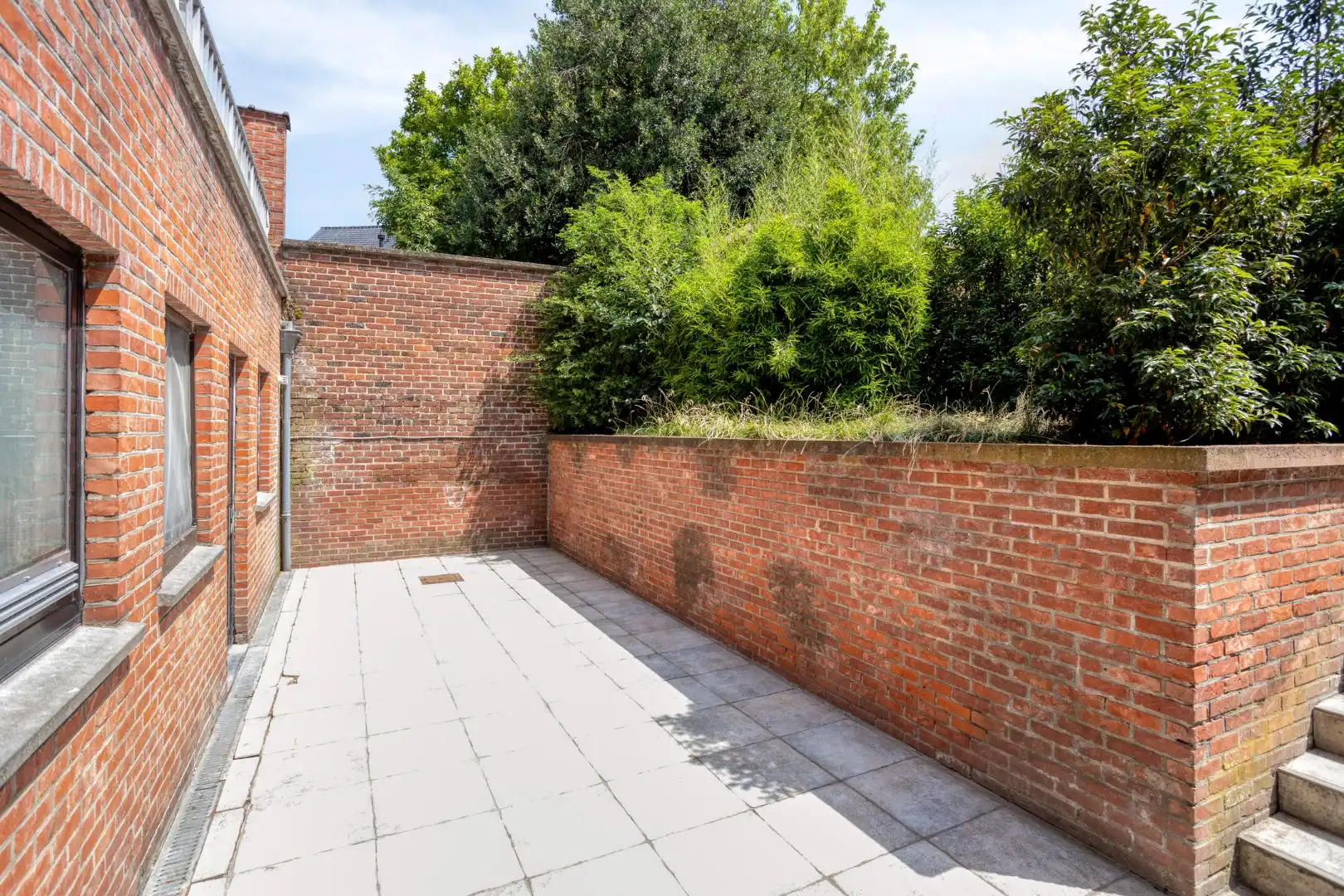 Gebouw met 2 appartementen, grote garage en gezellig terras - centrum Tongeren foto 21
