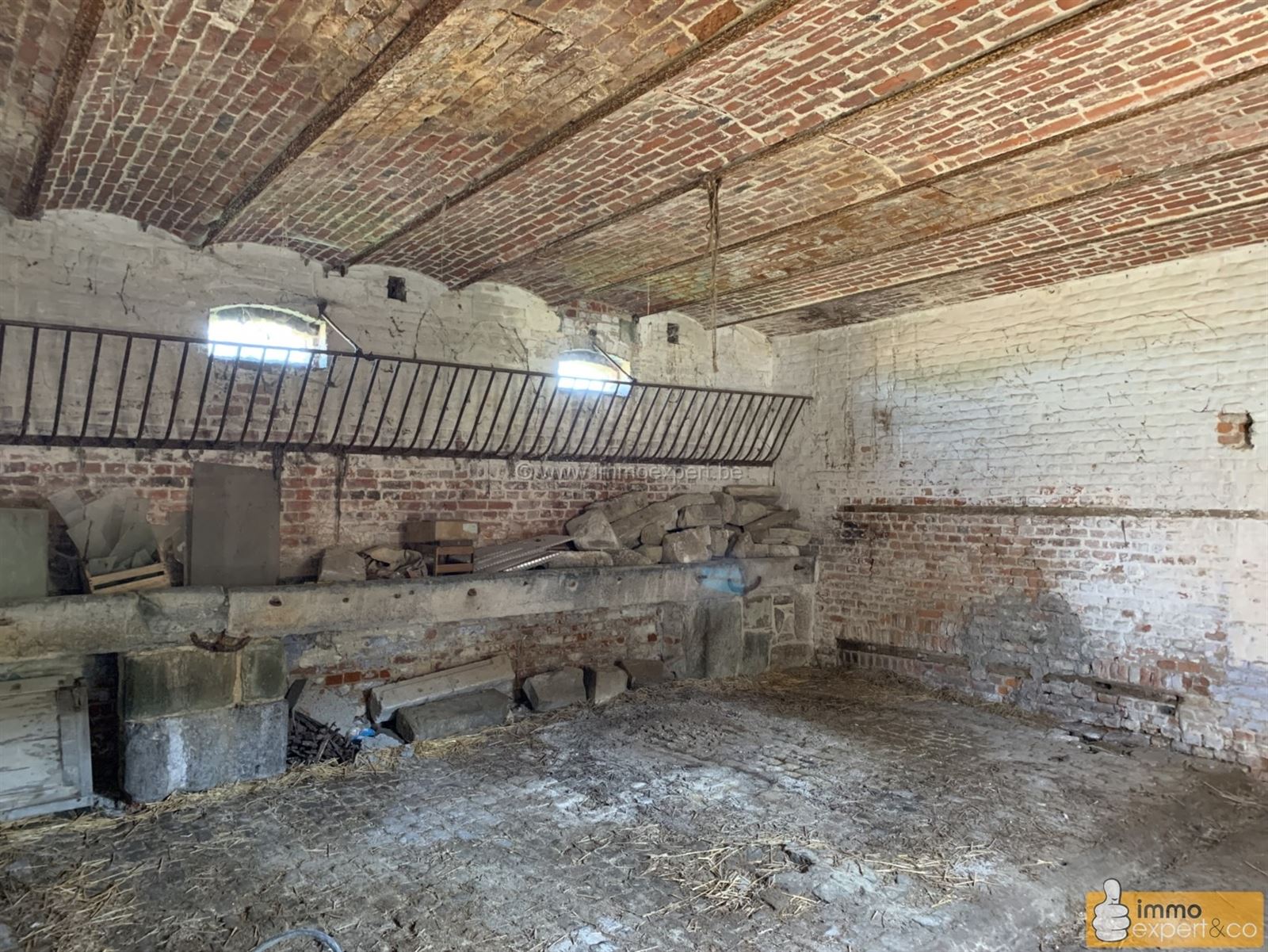 Pajottegem: Unieke hoeve met bijgebouwen en tuin foto 14