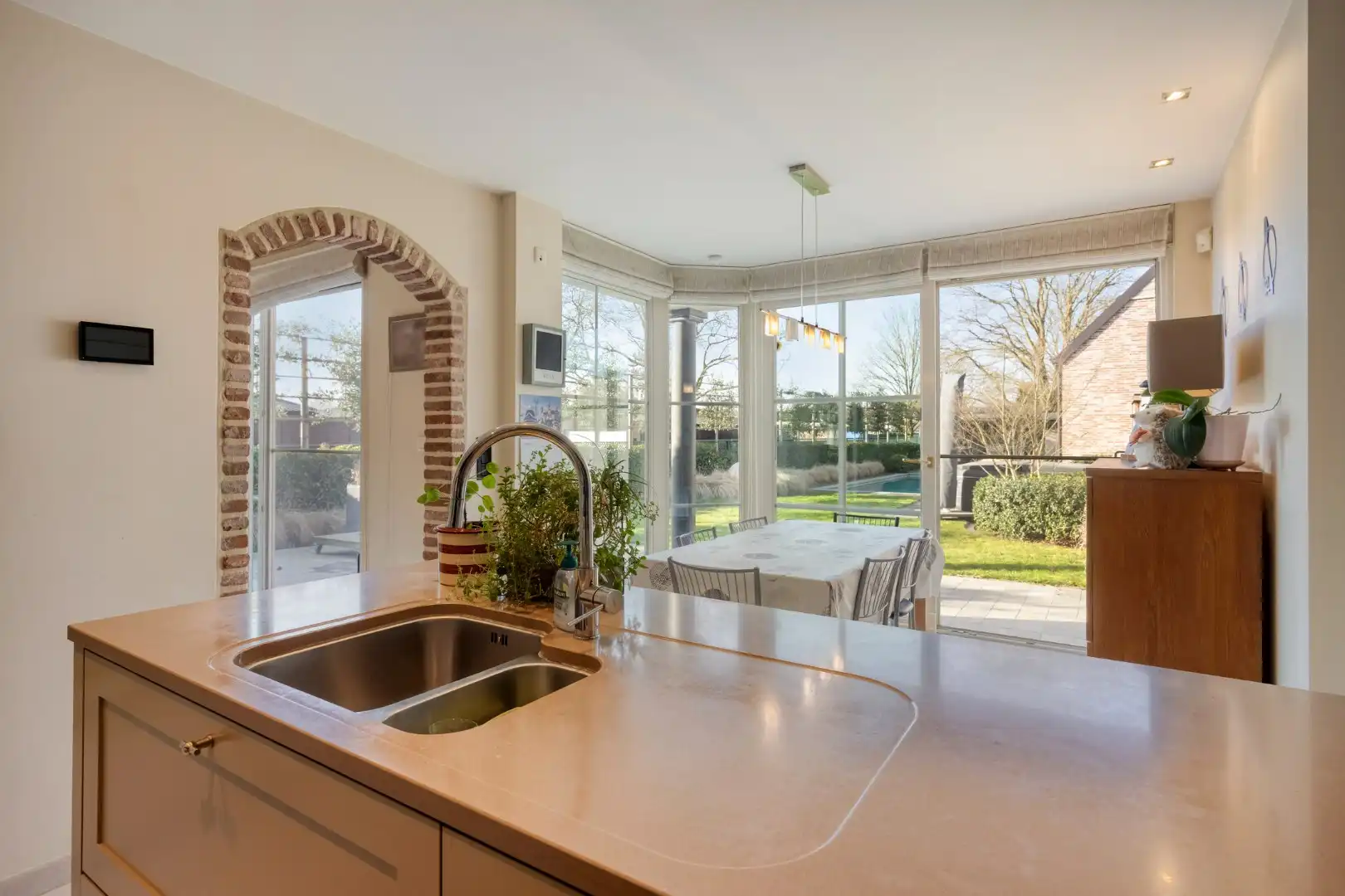 Verzorgde ruime en energetische woning met 4/5 slpks en praktisch bijgebouw ! foto 11