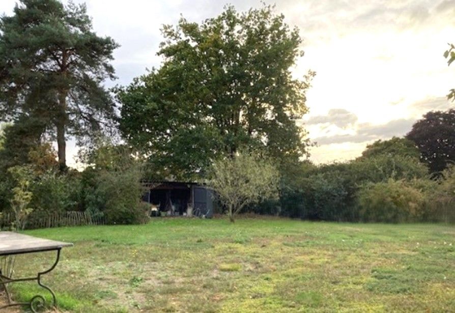 Vernieuwde woning, zeer rustig gelegen met enorm grote zolderruimte. Veel potentieel! foto 19