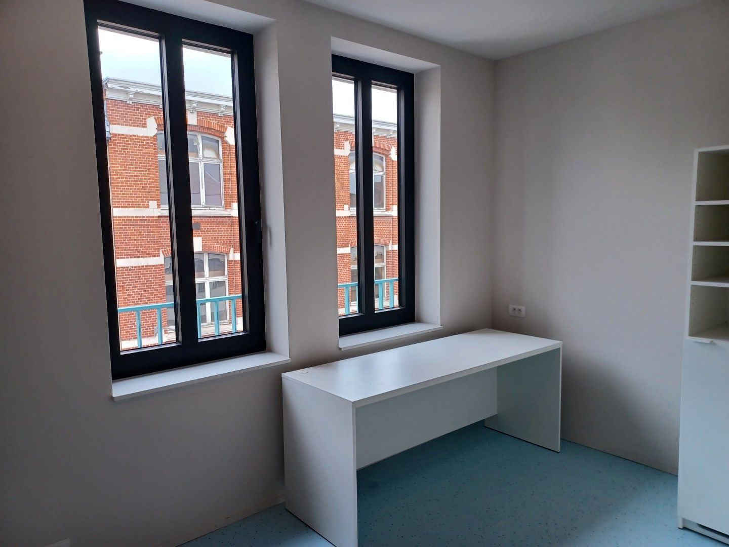 Studentenkamer(s) met douche, toilet en lavabo foto 6