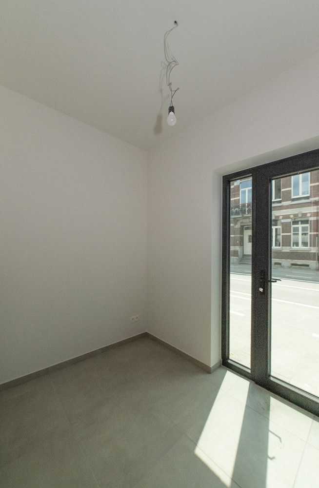 Zeer ruime en lichtrijke stadswoning met 3 of 4 slaapkamers foto 5