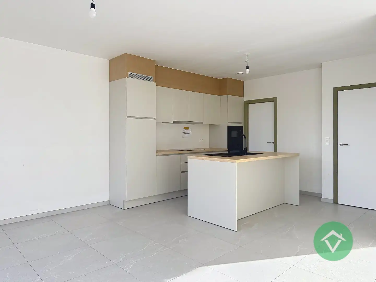 Volledig nieuwe woning met 4 slaapkamers en diepe tuin te Wijnendale foto 6