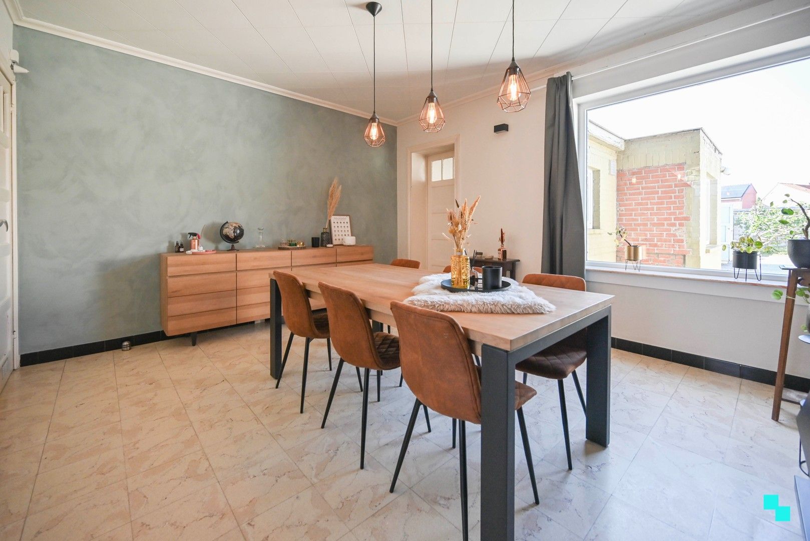 Stadswoning in Waregem met tuin en uitweg foto 4