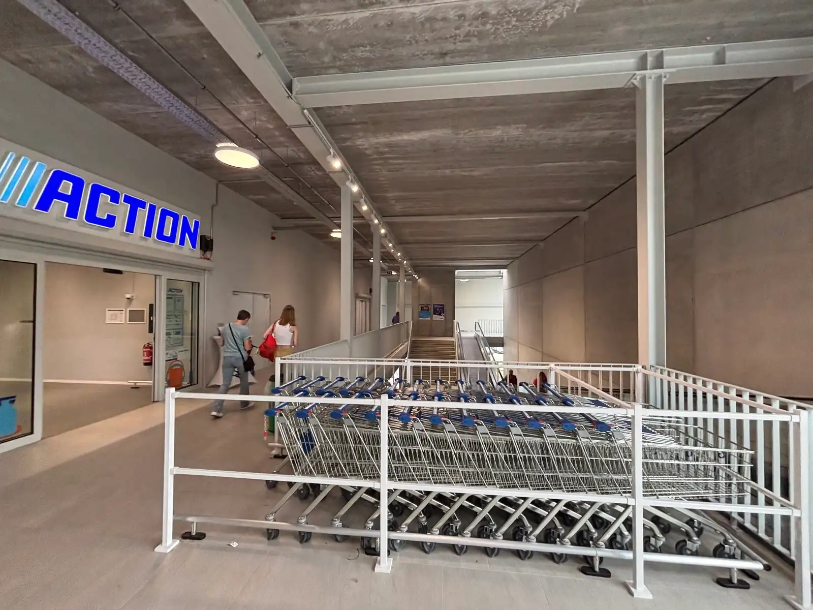 950 m² casco handelspand naast Action en Jumbo Tienen foto 5