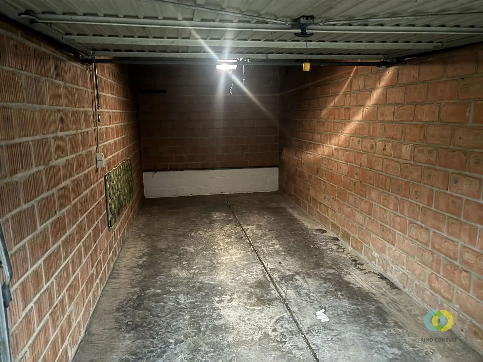 Gesloten garagebox foto 5