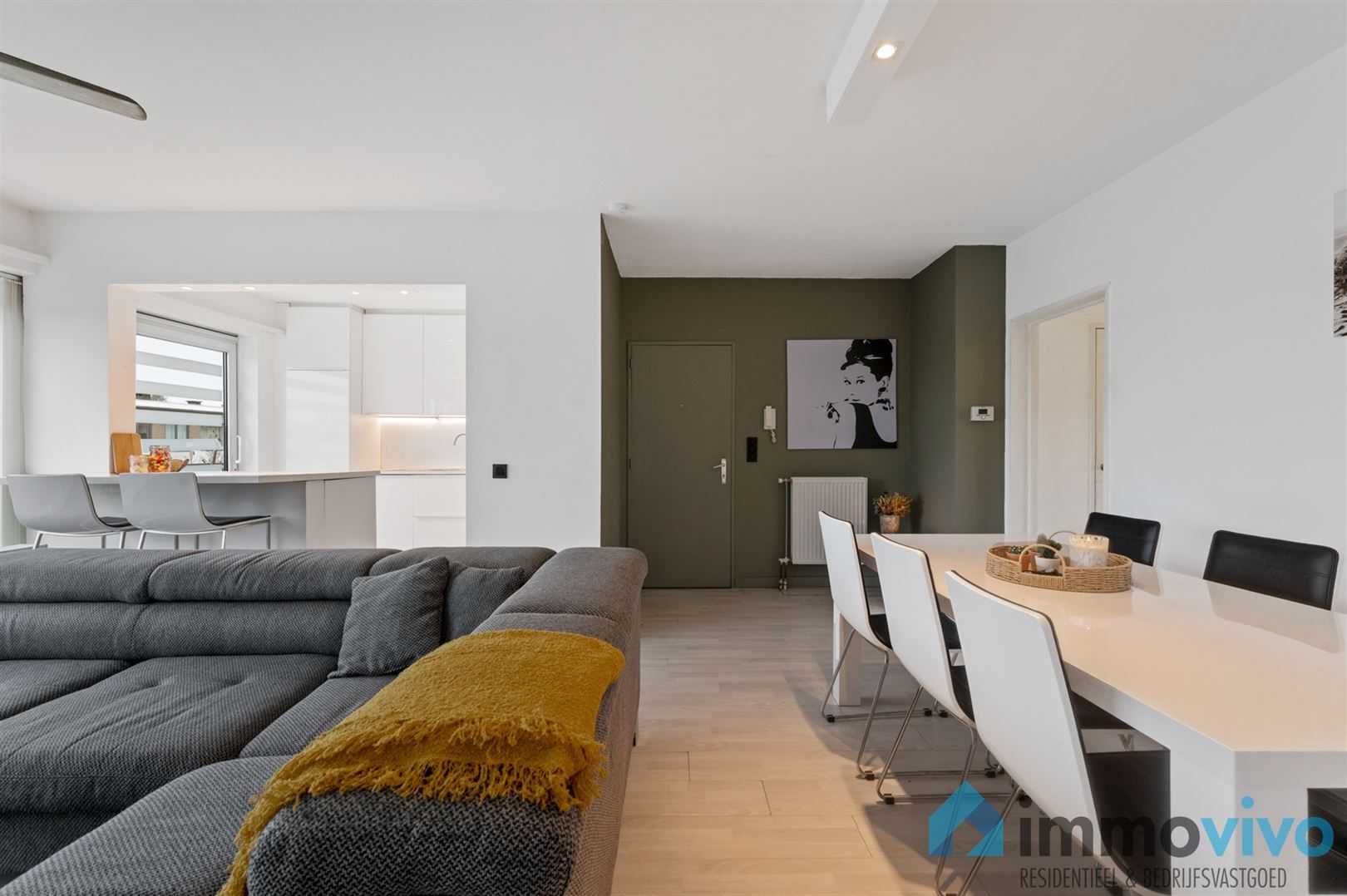 Gezellig appartement met 2 slaapkamers en dressing foto {{pictureIndex}}