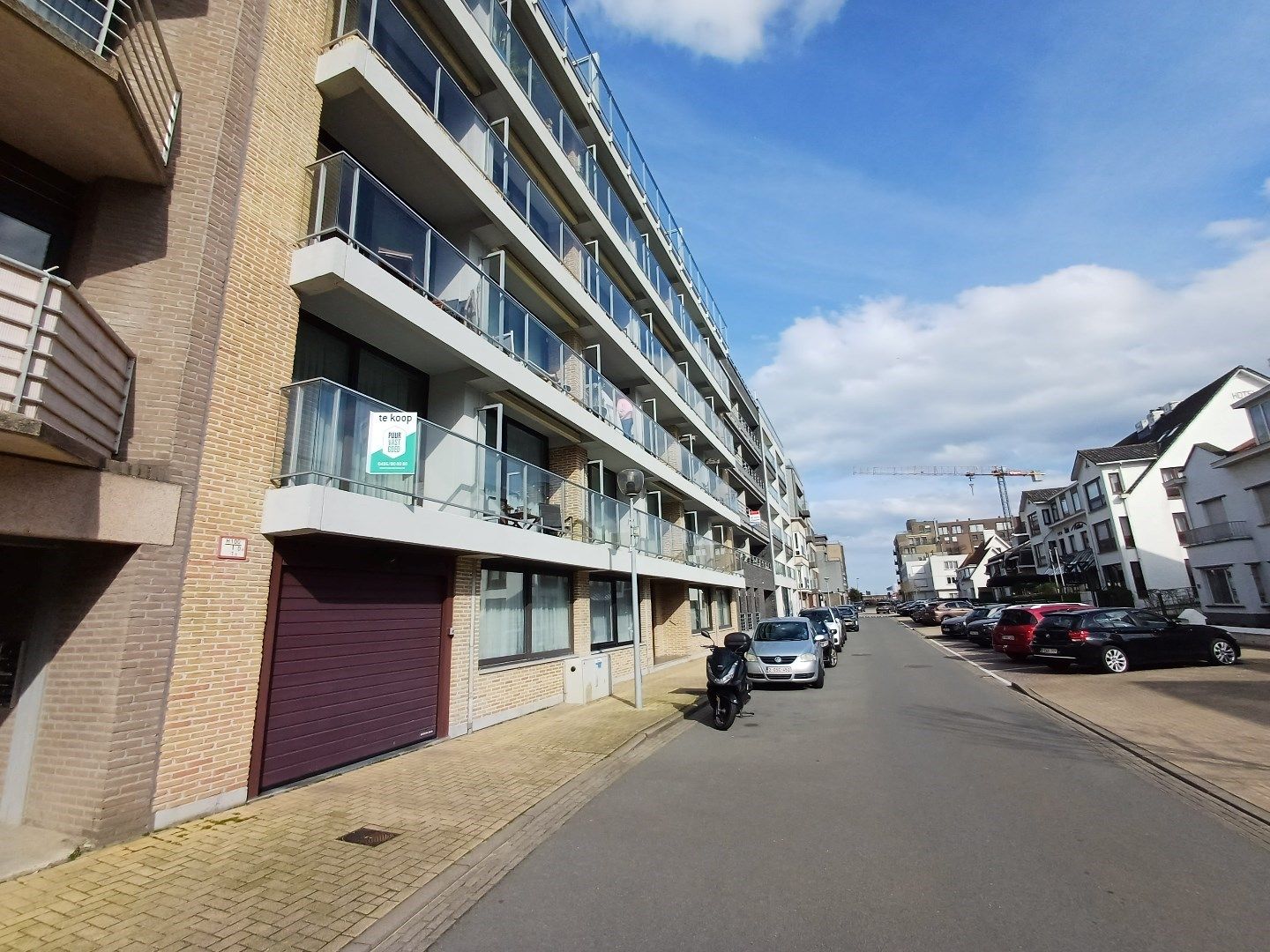 Goed gelegen appartement met staanplaats, berging en open zichten, net om de hoek van de zeedijk te Zeebrugge. foto 1