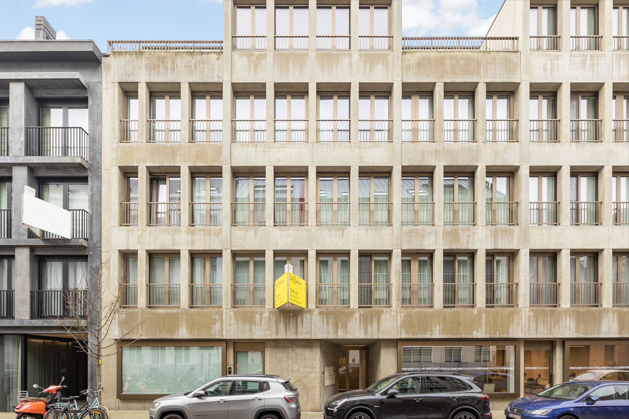 ANTWERPEN ZUID - Twee-slaapkamerappartement met ruim Zuid-terras.  foto 10