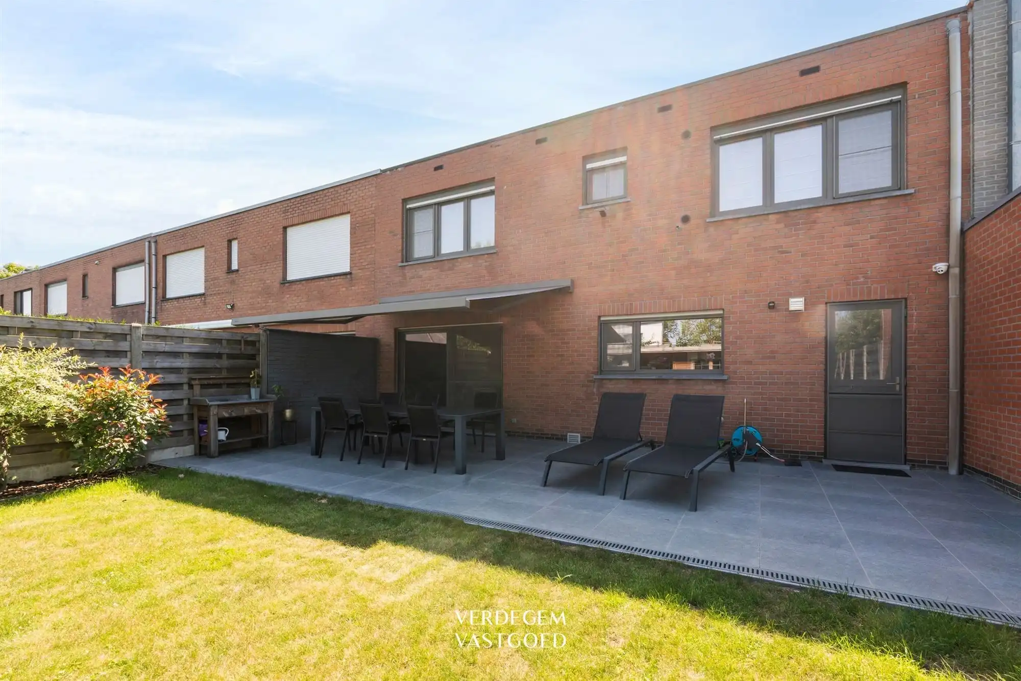 Knappe familiewoning met 4 slaapkamers, garage en geniettuin foto 21