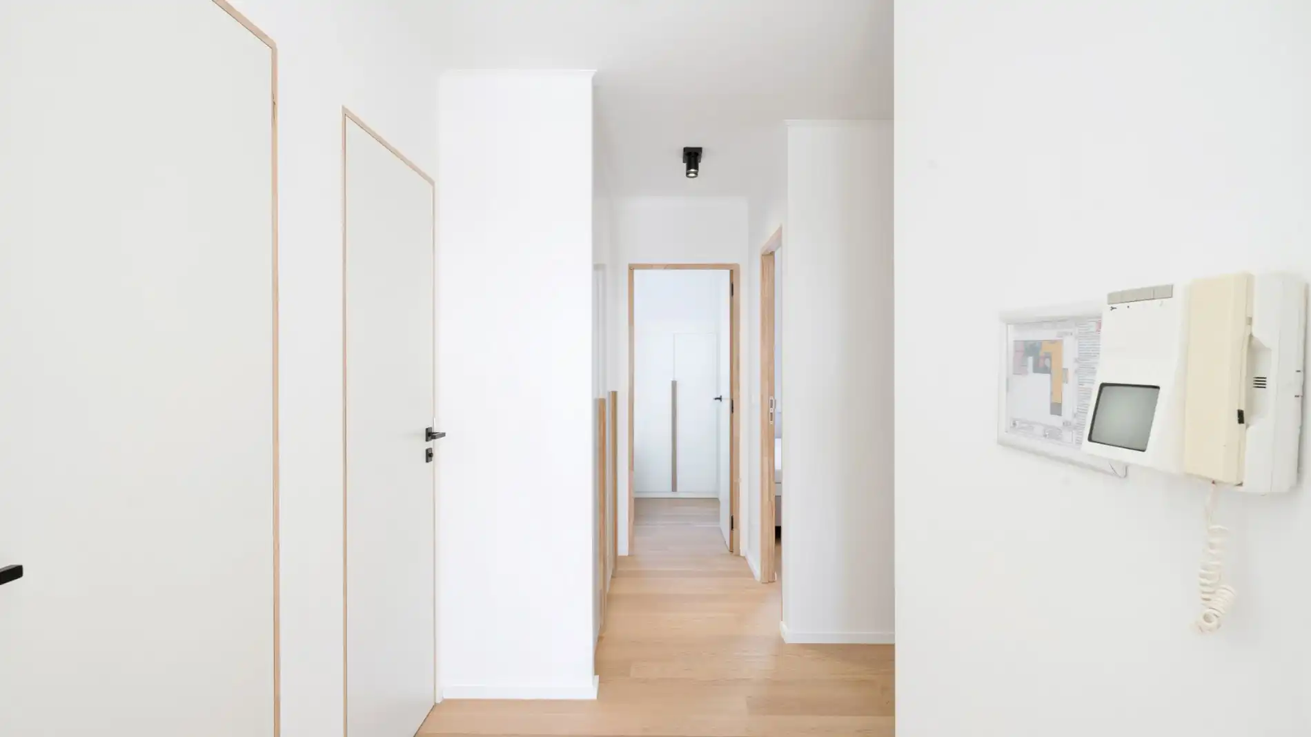 Prachtig duplex appartement met 18 meter gevelbreedte en groot zuid gericht terras met open zicht over het Knokse hinterland foto 12