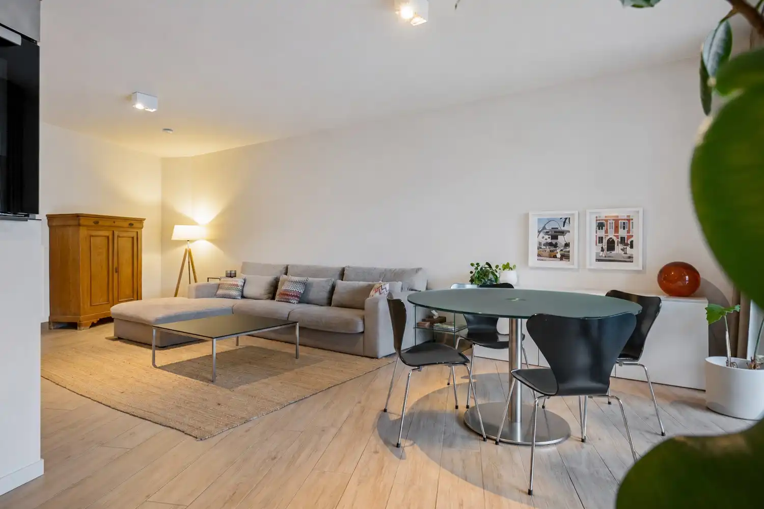 Recent gelijkvloers appartement met 2 slpkrs en stadstuintje te Mechelen foto 2