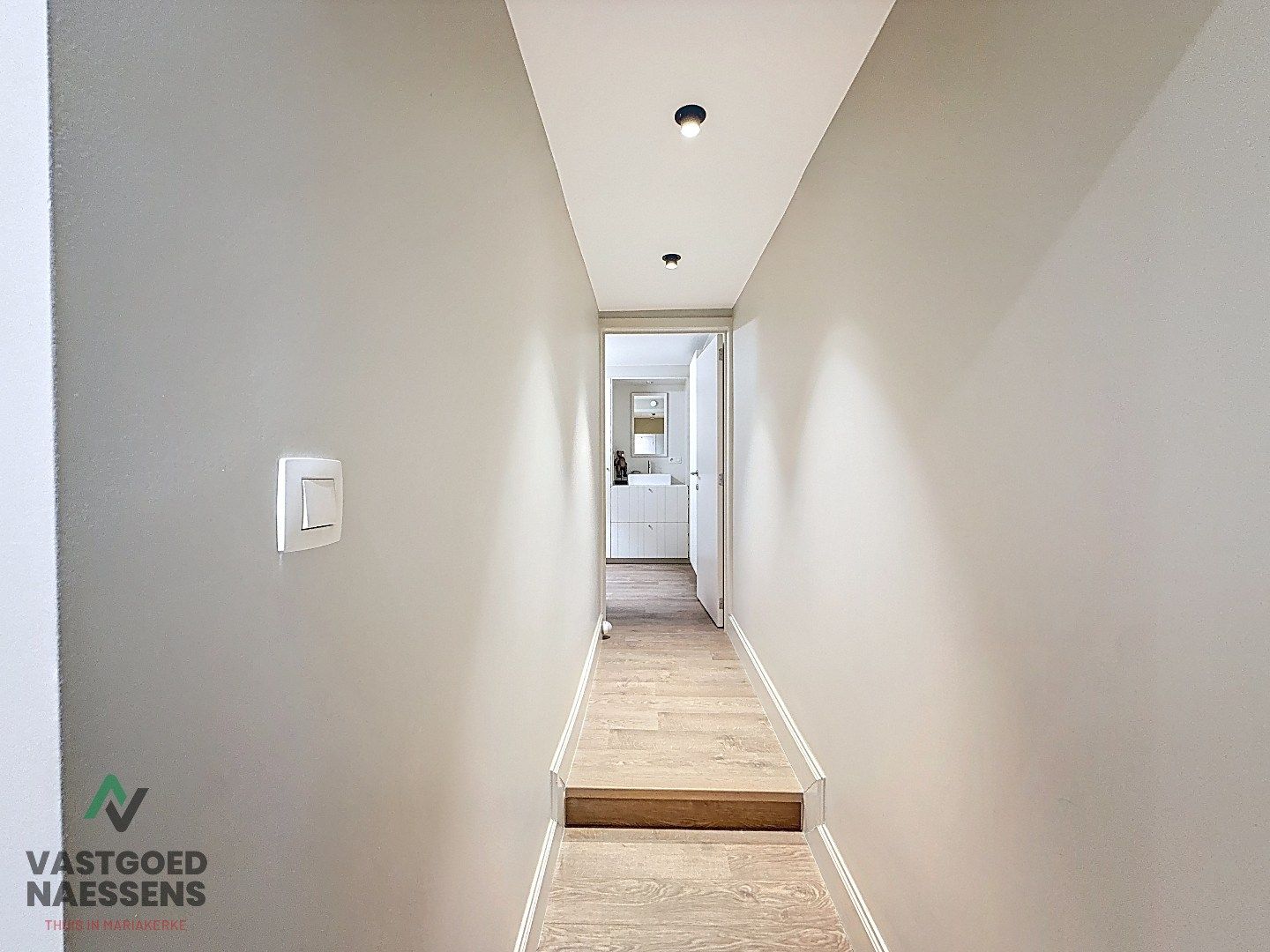 GEMEUBELD 2 SLPK APP MET ZICHT OP ZEE foto 14