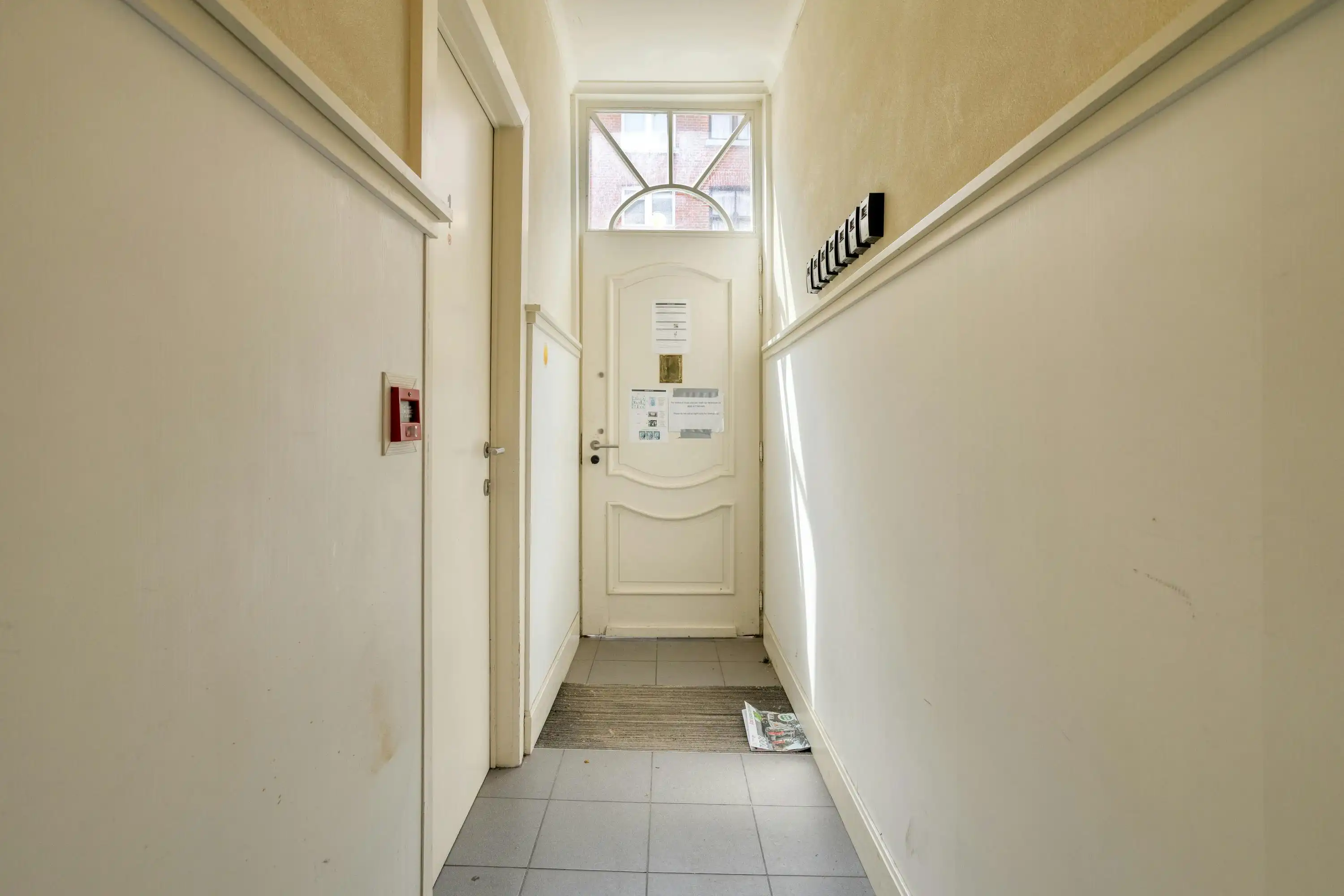 Karaktervol huis te renoveren in Brugge nabij het station foto 2