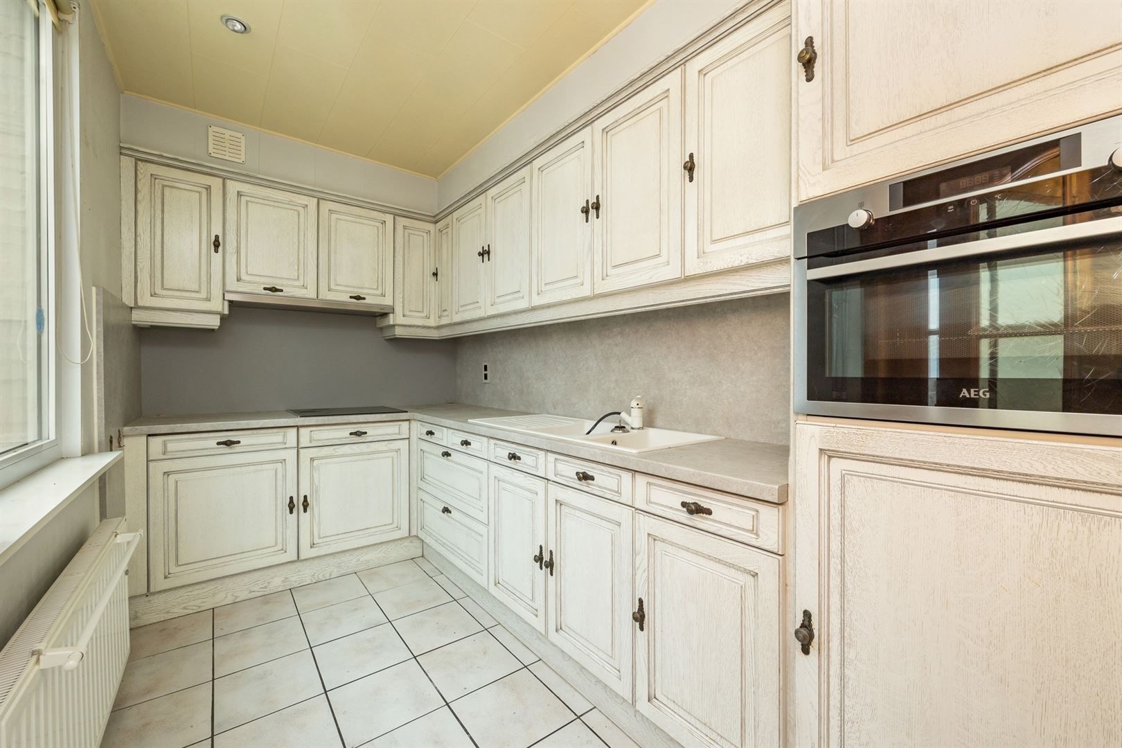 Leuke gezinswoning met 3 slaapkamers op centrale locatie foto 2