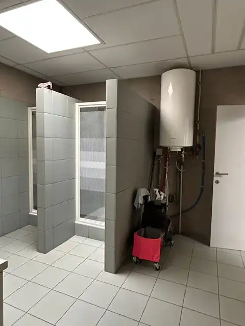 REPRESENTATIEF BEDRIJFSGEBOUW MET KANTOREN EN DUURZAME ENERGIE OP TOPLOCATIE TE HEUSEN - ZOLDER foto 39