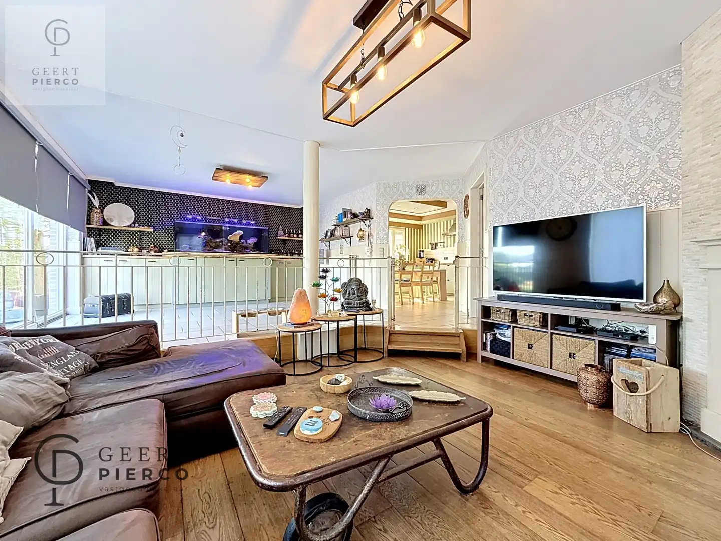 Knappe woonst op toplocatie foto 17