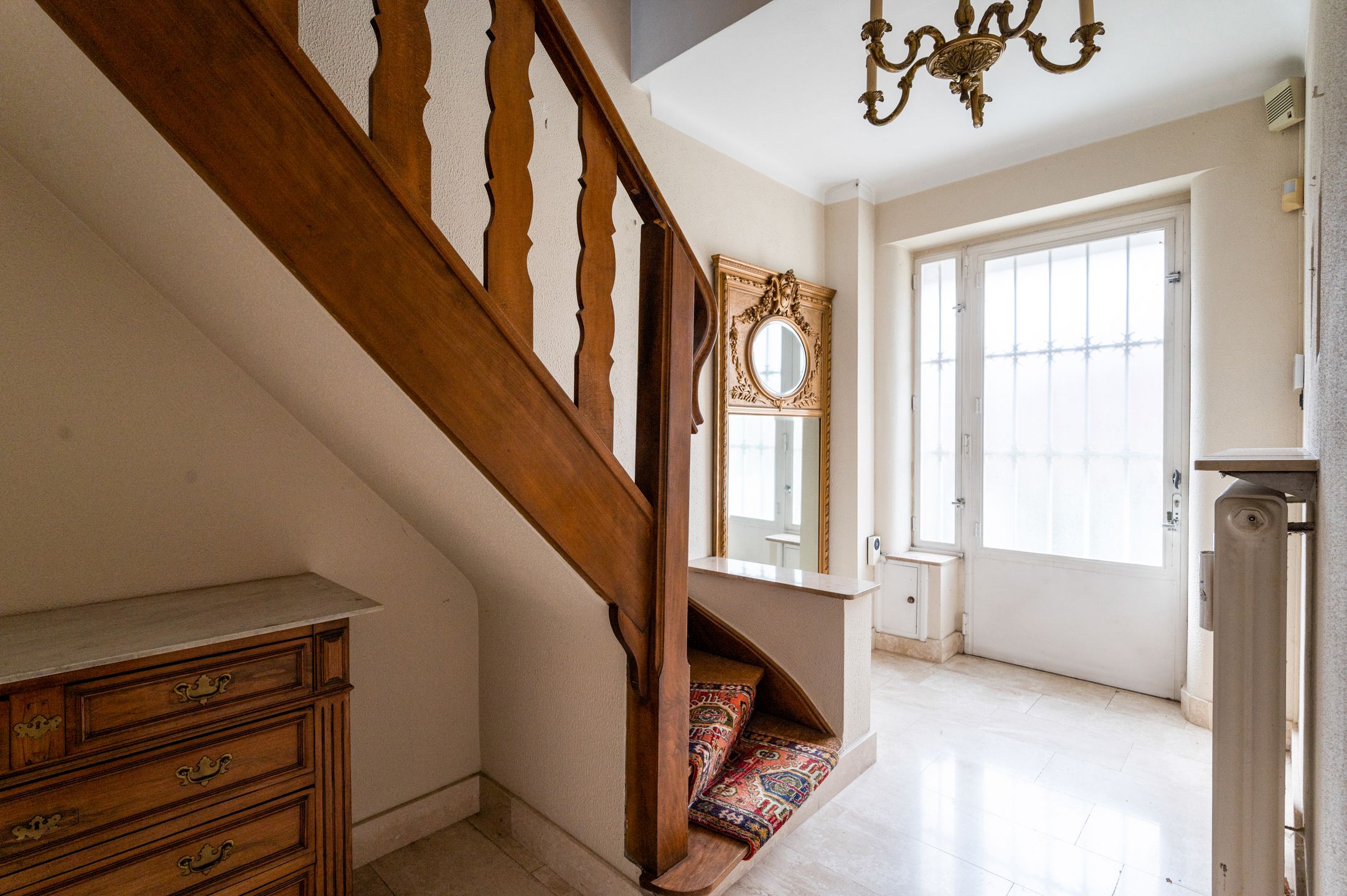 Ruime, te renoveren gezinswoning met 4 slpks, garage en tuin foto 11