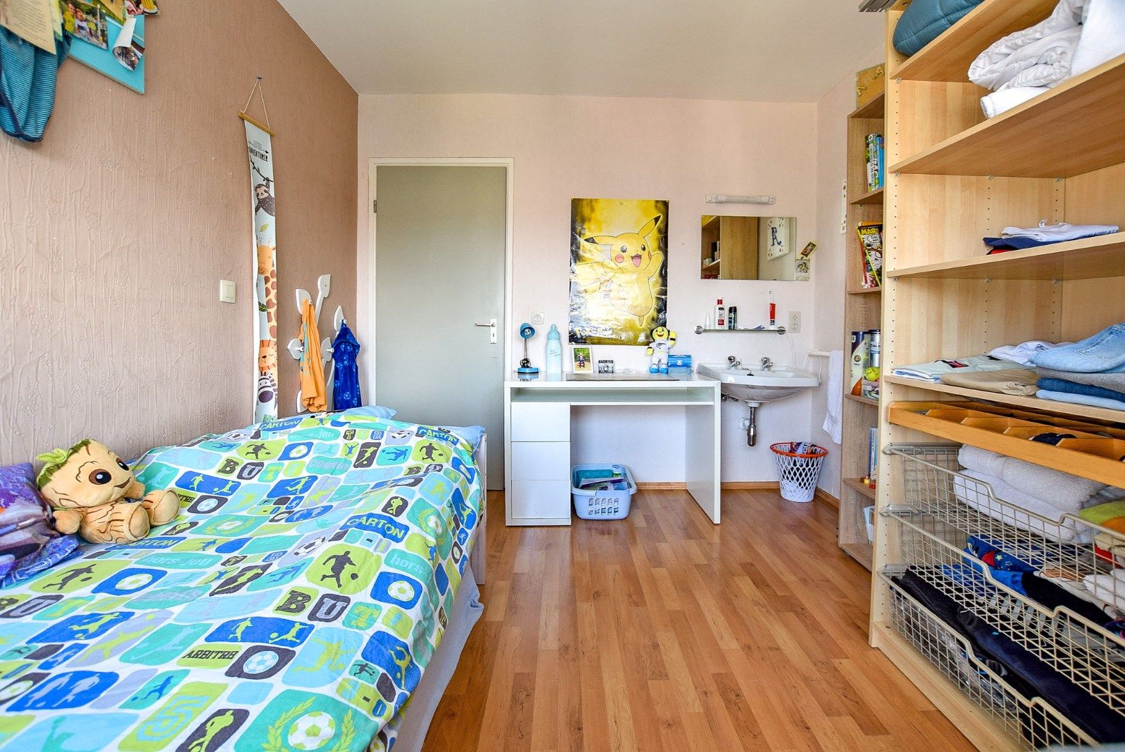 Ruime koppelvilla met 4 slaapkamers en dubbele garage te koksijde-Bad op amper 700m van het strand.  foto 11