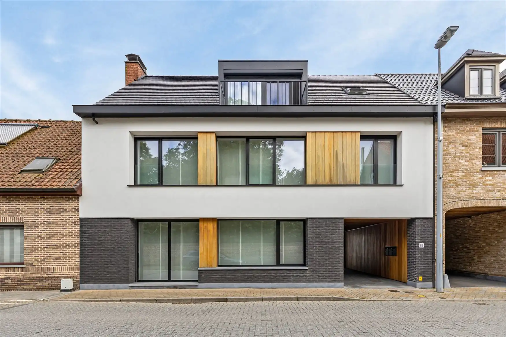 Recent appartement met 2 terrassen foto 10